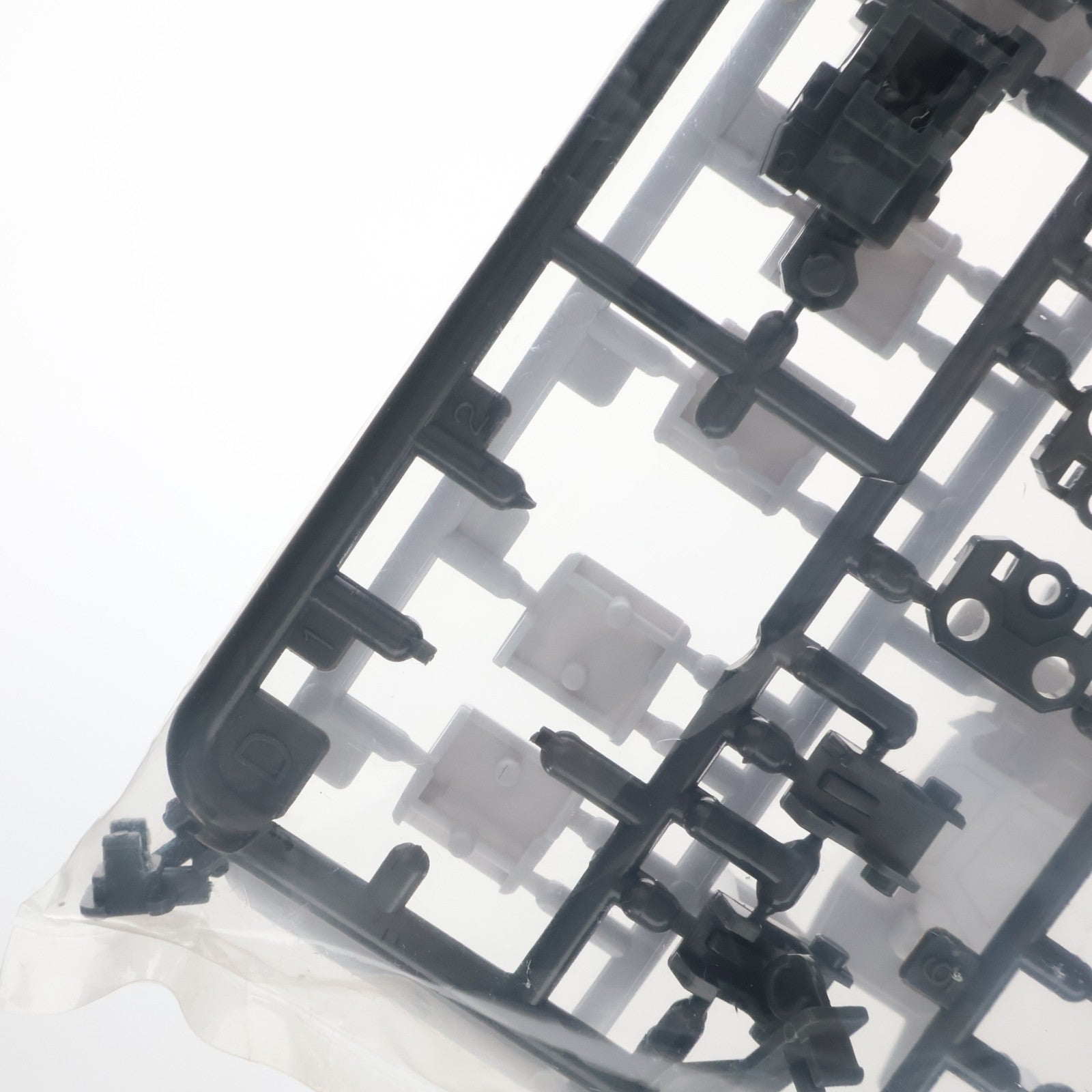 【中古即納】[PTM] MG 1/100 RX-79[G] 陸戦型ガンダム 機動戦士ガンダム 第08MS小隊 プラモデル(0076371) バンダイ(20170731)