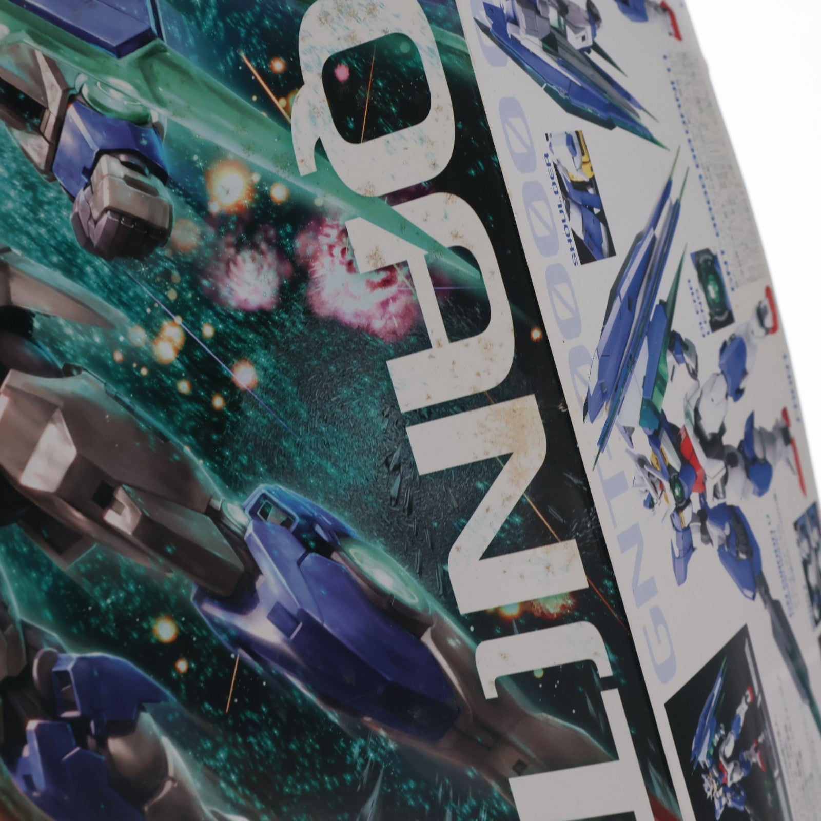 【中古即納】[PTM] MG 1/100 GNT-0000 ダブルオークアンタ 劇場版 機動戦士ガンダム00(ダブルオー) -A wakening of the Trailblazer- プラモデル(0165654) バンダイ(20101120)