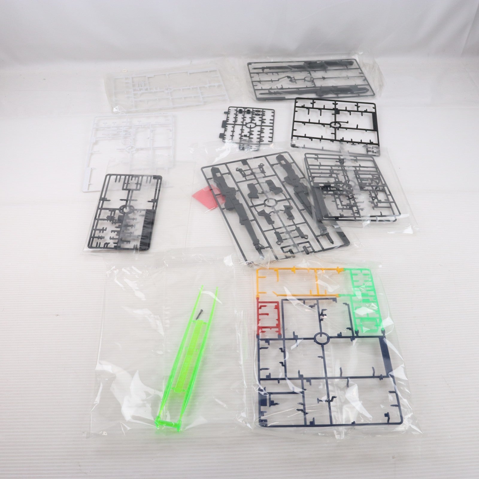 【中古即納】[PTM] PG 1/60 XXXG-00W0 ウイングガンダムゼロカスタム 新機動戦記ガンダムW Endless Waltz(エンドレスワルツ) プラモデル(0077659) バンダイ(20100825)