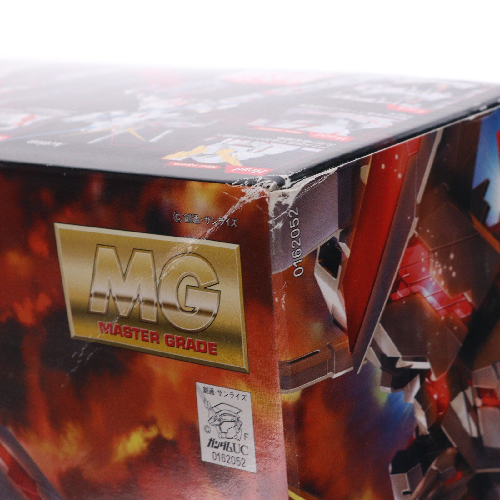 【中古即納】[PTM] MG 1/100 RX-0 ユニコーンガンダム HDカラー+MS CAGE 機動戦士ガンダムUC(ユニコーン) プラモデル(0162052) バンダイ(20100312)