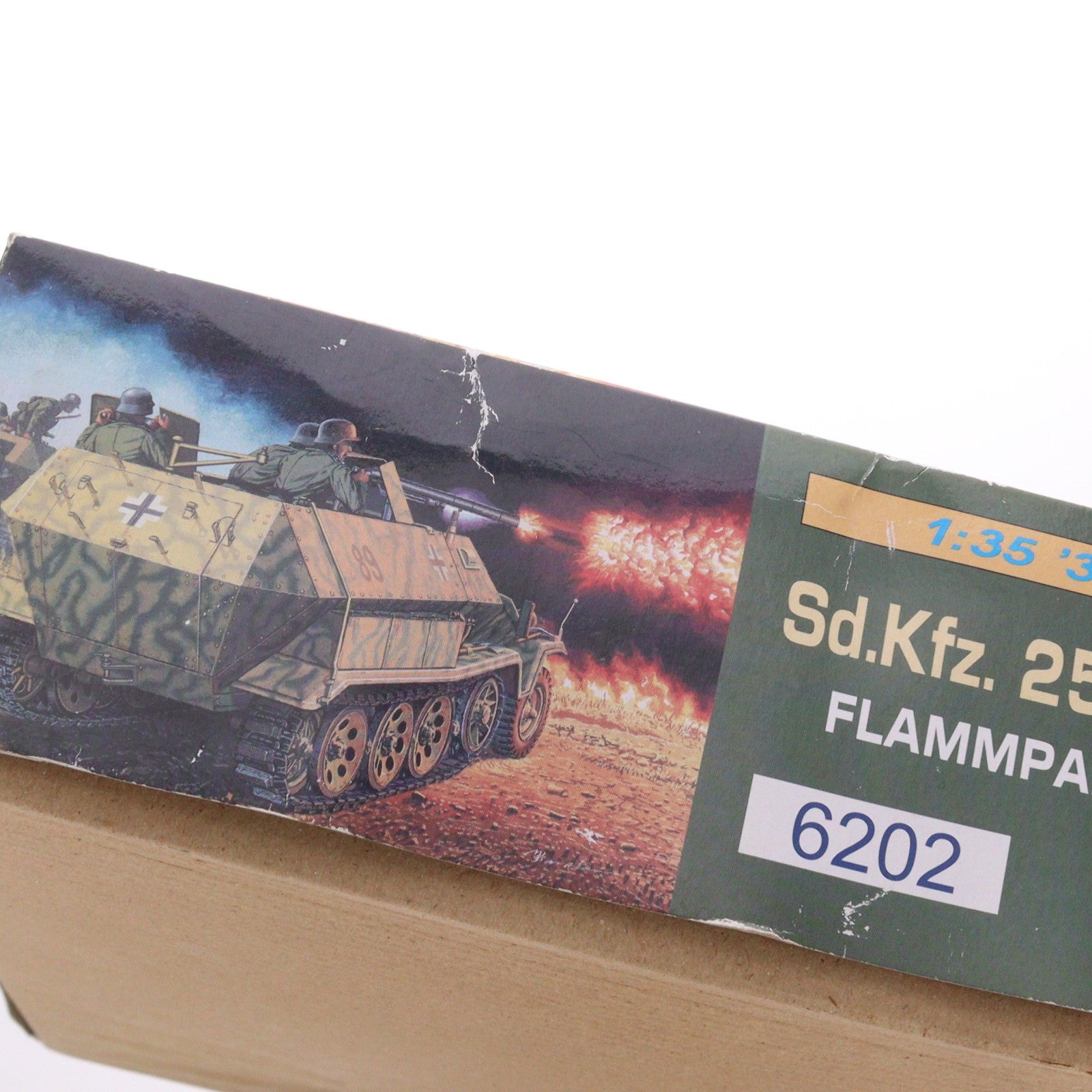【中古即納】[PTM] '39-'45 SERIES 1/35 Sd.Kfz.251/16 Ausf.C 火焔放射装甲車 プラモデル(6202) DRAGON(ドラゴン)(20041231)