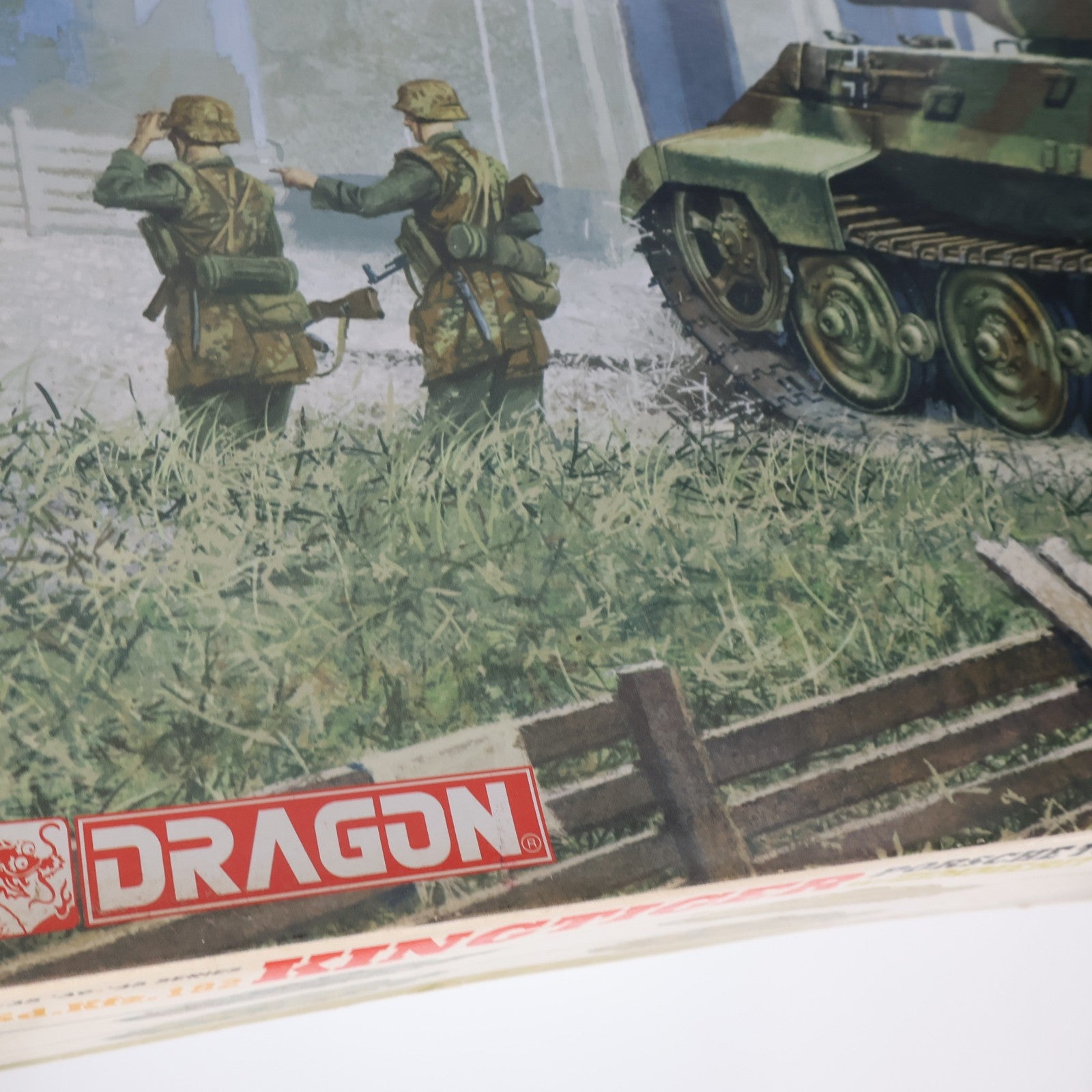 【中古即納】[PTM] 1/35 キングタイガー ポルシェ砲塔(ツェメリットコーティング) プラモデル(6302) DRAGON(ドラゴン)(19991231)