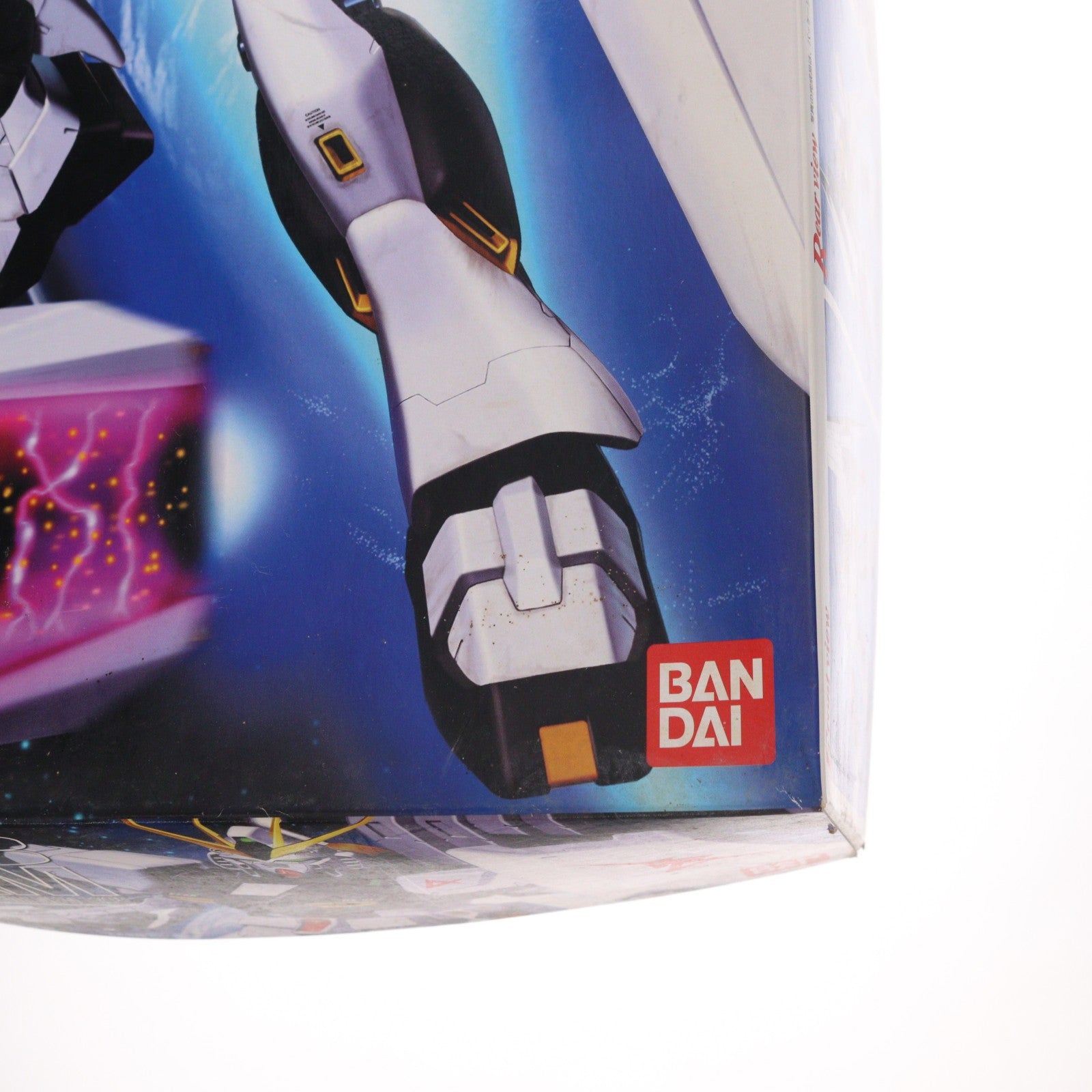 【中古即納】[PTM] MG 1/100 RX-93 νガンダム(ニューガンダム) 機動戦士ガンダム 逆襲のシャア プラモデル(0078212) バンダイ(20170802)
