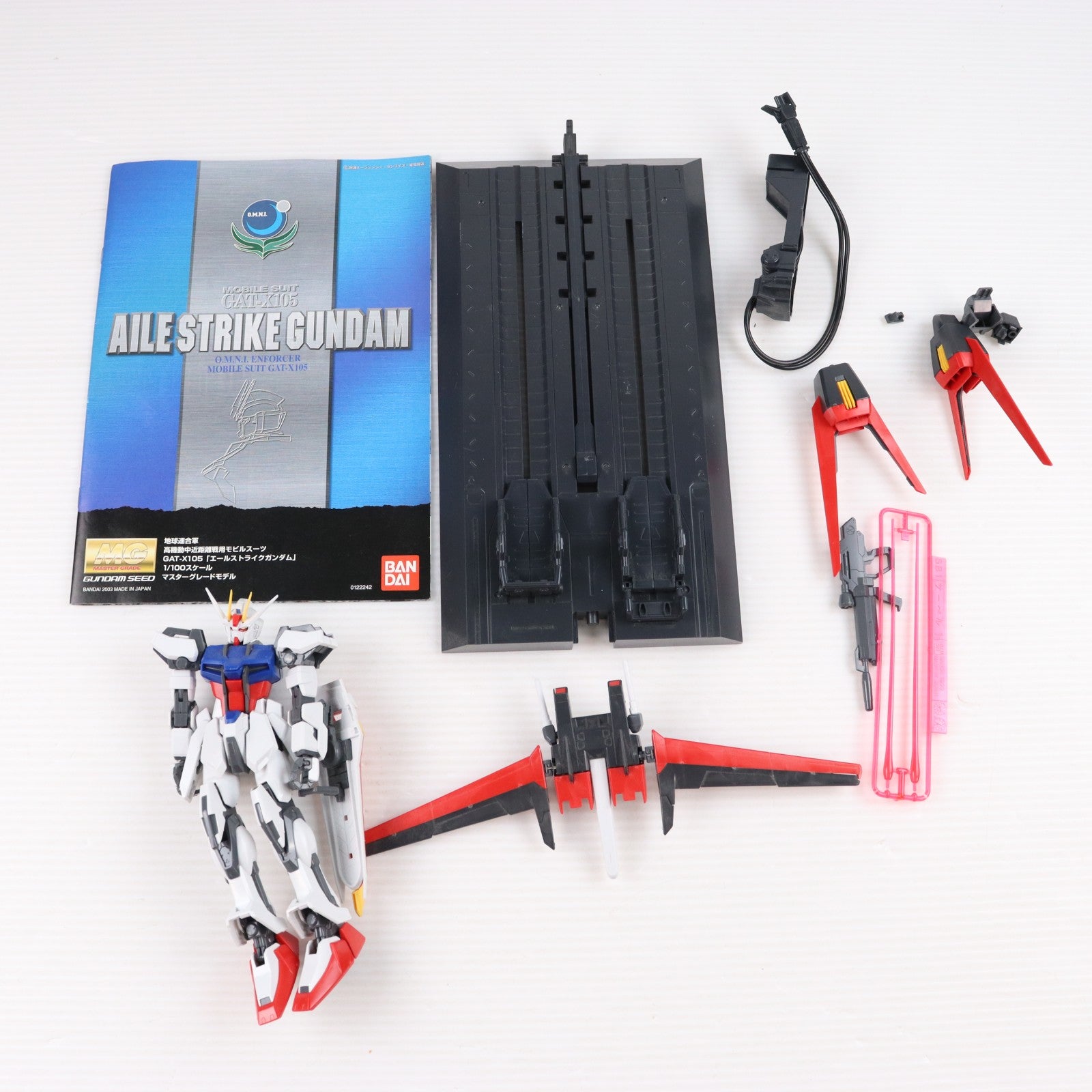 【中古即納】[PTM] MG 1/100 GAT-X105 エールストライクガンダム 機動戦士ガンダムSEED(シード) プラモデル(0122242) バンダイ(20080531)