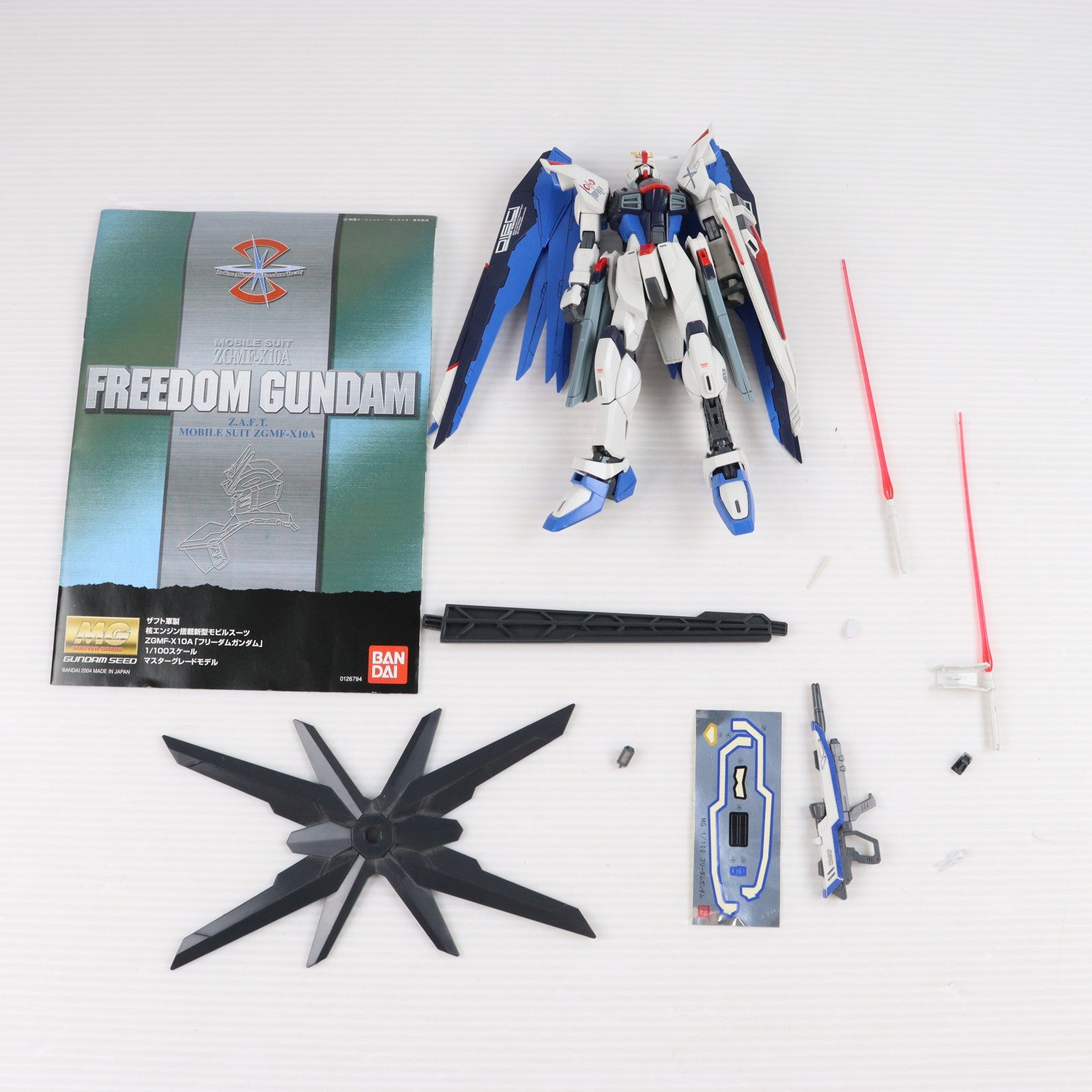 【中古即納】[PTM] MG 1/100 ZGMF-X10A フリーダムガンダム 機動戦士ガンダムSEED(シード) プラモデル(0126794) バンダイ(20170930)