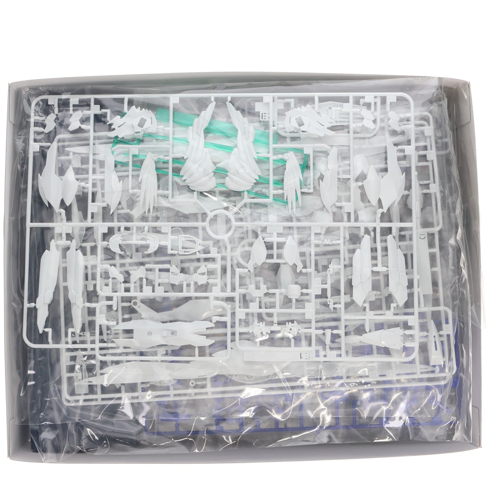 【中古即納】[PTM] ハイレゾリューションモデル 1/100 XXXG-00W0 ウイングガンダムゼロ EW 新機動戦記ガンダムW Endless Waltz(ウイング エンドレスワルツ) プラモデル(0216746) バンダイ(20170930)