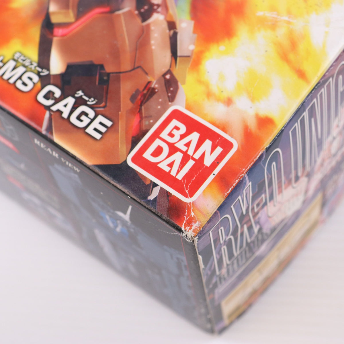 【中古即納】[PTM] MG 1/100 RX-0 ユニコーンガンダム HDカラー+MS CAGE 機動戦士ガンダムUC(ユニコーン) プラモデル(0162052) バンダイ(20100312)