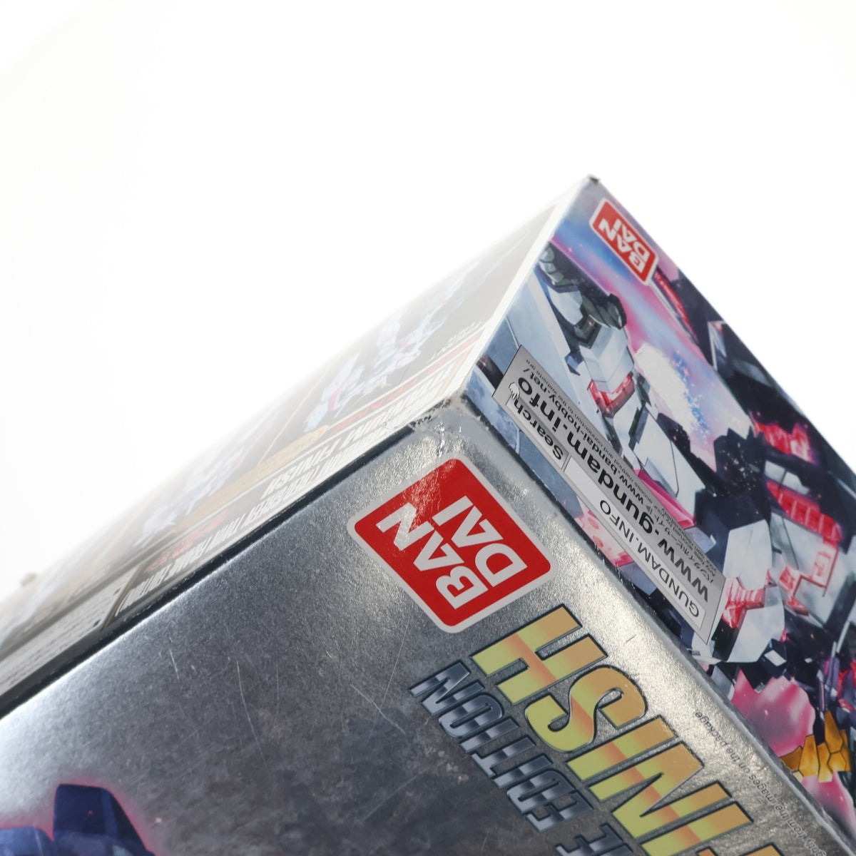 【中古即納】[PTM] MG 1/100 ユニコーンガンダム チタニウムフィニッシュ(レッド/グリーンフレーム ツインフレームエディション) 機動戦士ガンダムUC(ユニコーン) プラモデル バンダイ(19991231)