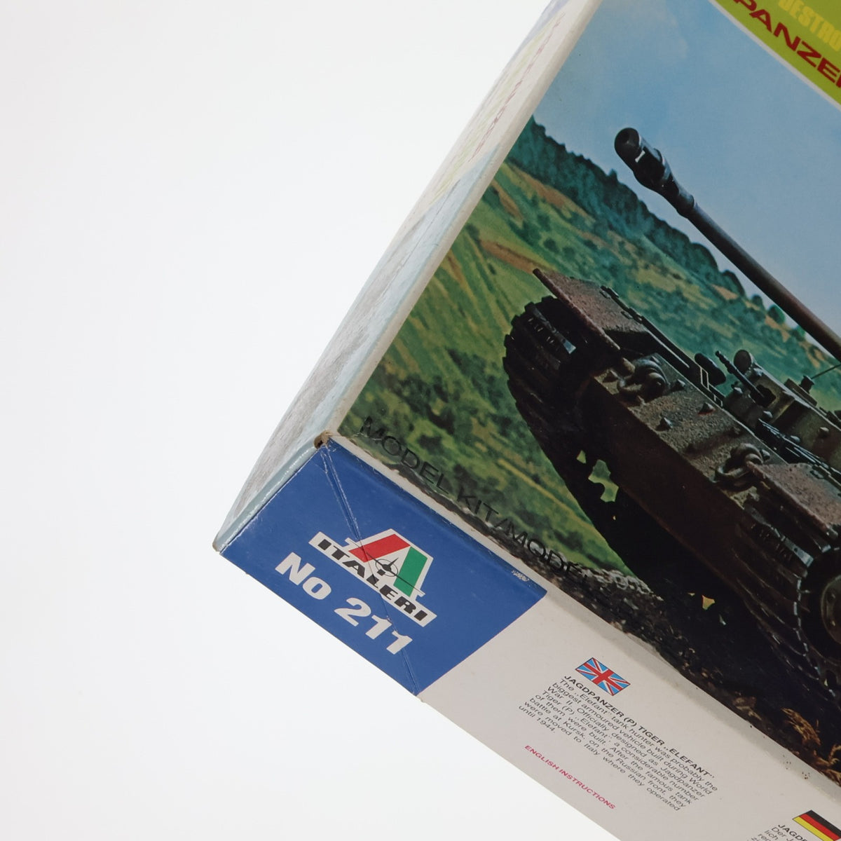 【中古即納】[PTM] 1/35 JAGDPANZER TIGER(P) ELEFANT(エレファント) プラモデル(211) ITALERI(イタレリ)(19941231)