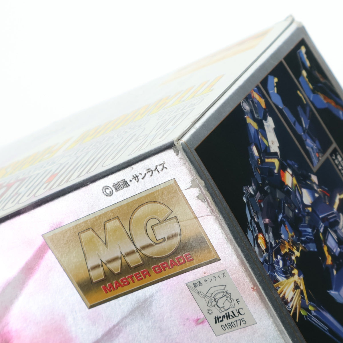 【中古即納】[PTM] MG 1/100 RX-0 ユニコーンガンダム2号機 バンシィ チタニウムフィニッシュver. 機動戦士ガンダムUC(ユニコーン) プラモデル(0180775) バンダイ(20121229)