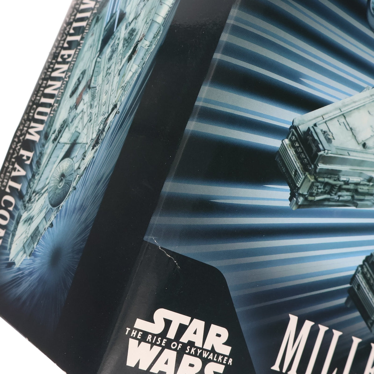【中古即納】[PTM] (再々販) 1/144 ミレニアム・ファルコン(スター・ウォーズ/スカイウォーカーの夜明け) STAR WARS エピソード9 プラモデル バンダイスピリッツ(20260916)