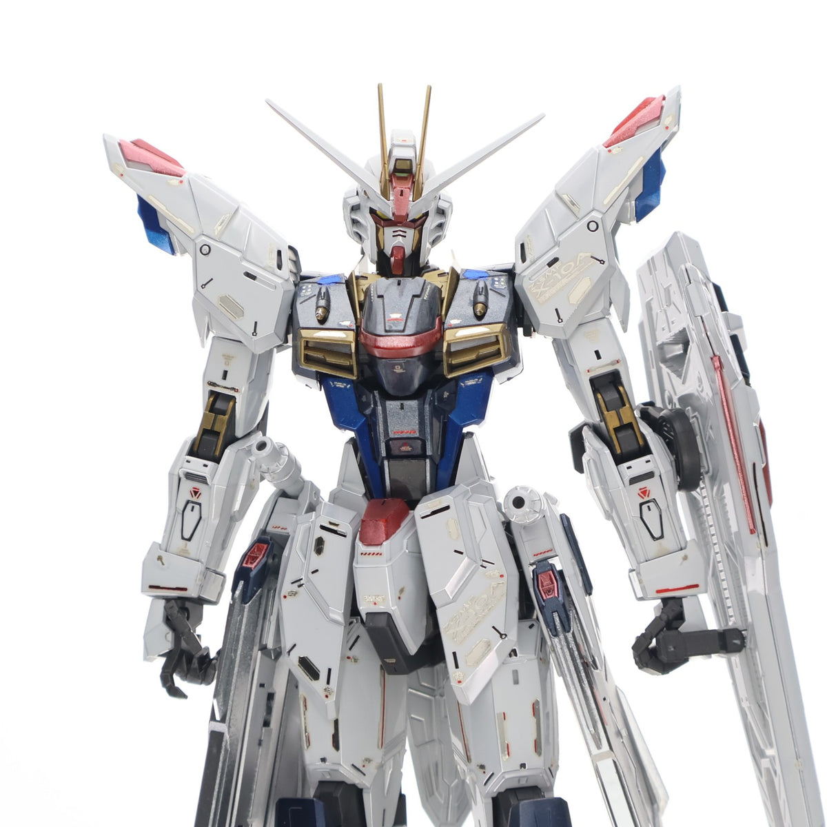 【中古即納】[PTM] MG 1/100 ZGMF-X10A フリーダムガンダム Ver.2.0 機動戦士ガンダムSEED(シード) プラモデル(2316367) バンダイ(20160430)