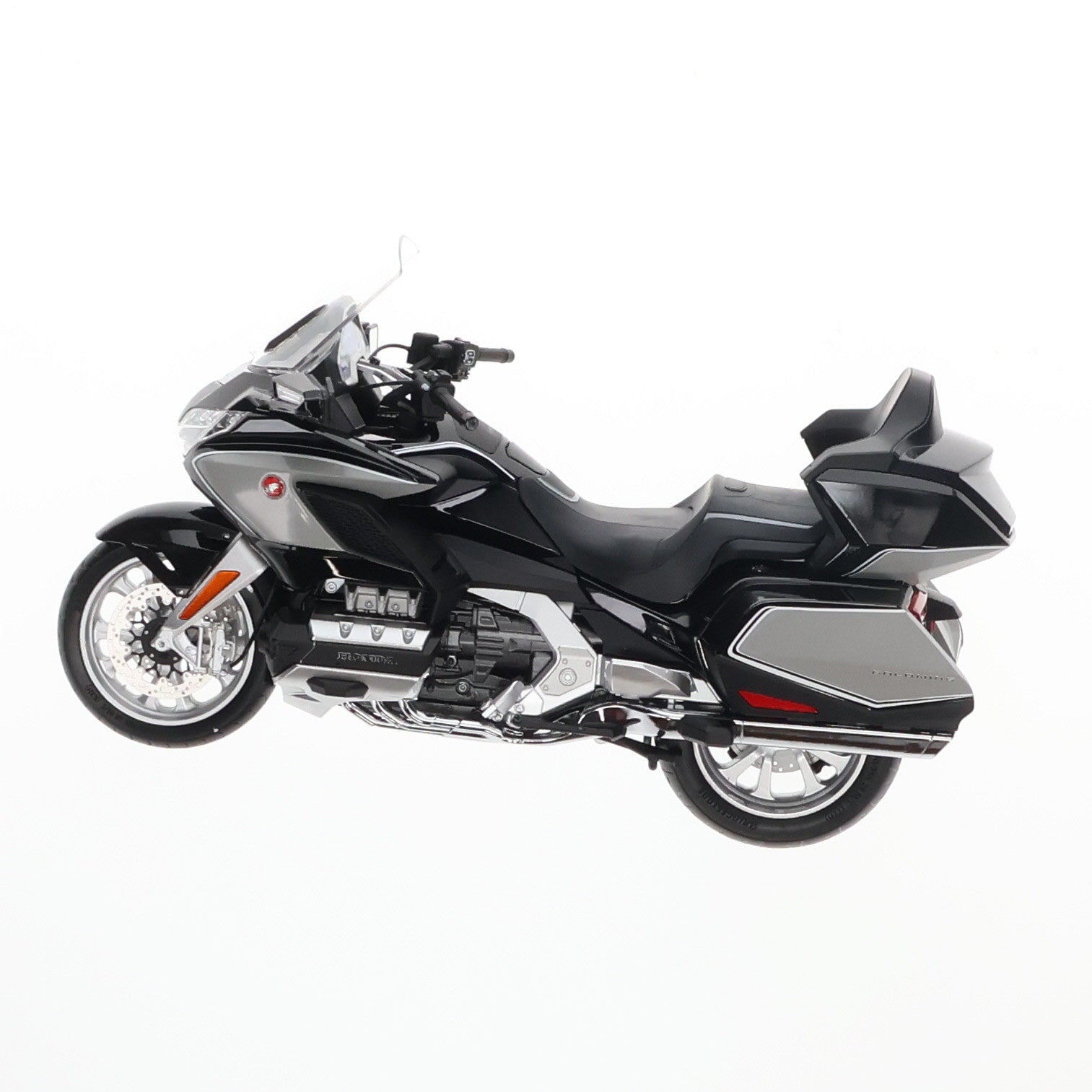 【中古即納】[MDL] 1/12 Honda Gold Wing(ゴールドウイング) Tour 2020(ヘビーグレー) 完成品 ミニカー(LCD-M2104-HGM) LCD MODELS(20230219)