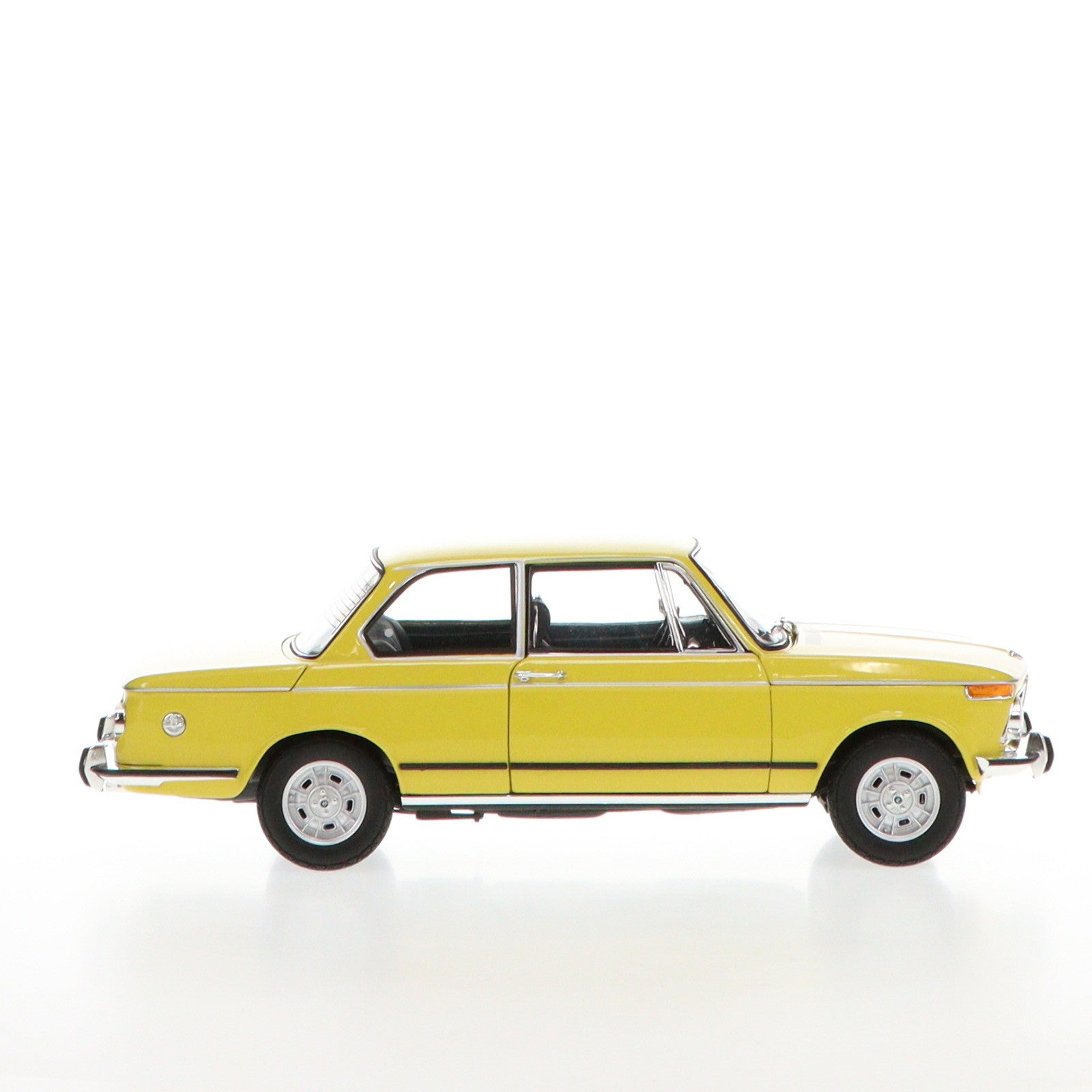 【中古即納】[MDL] 1/18 BMW 2002 Tii(イエロー) 完成品 ミニカー(KS08543GF) 京商(20220901)