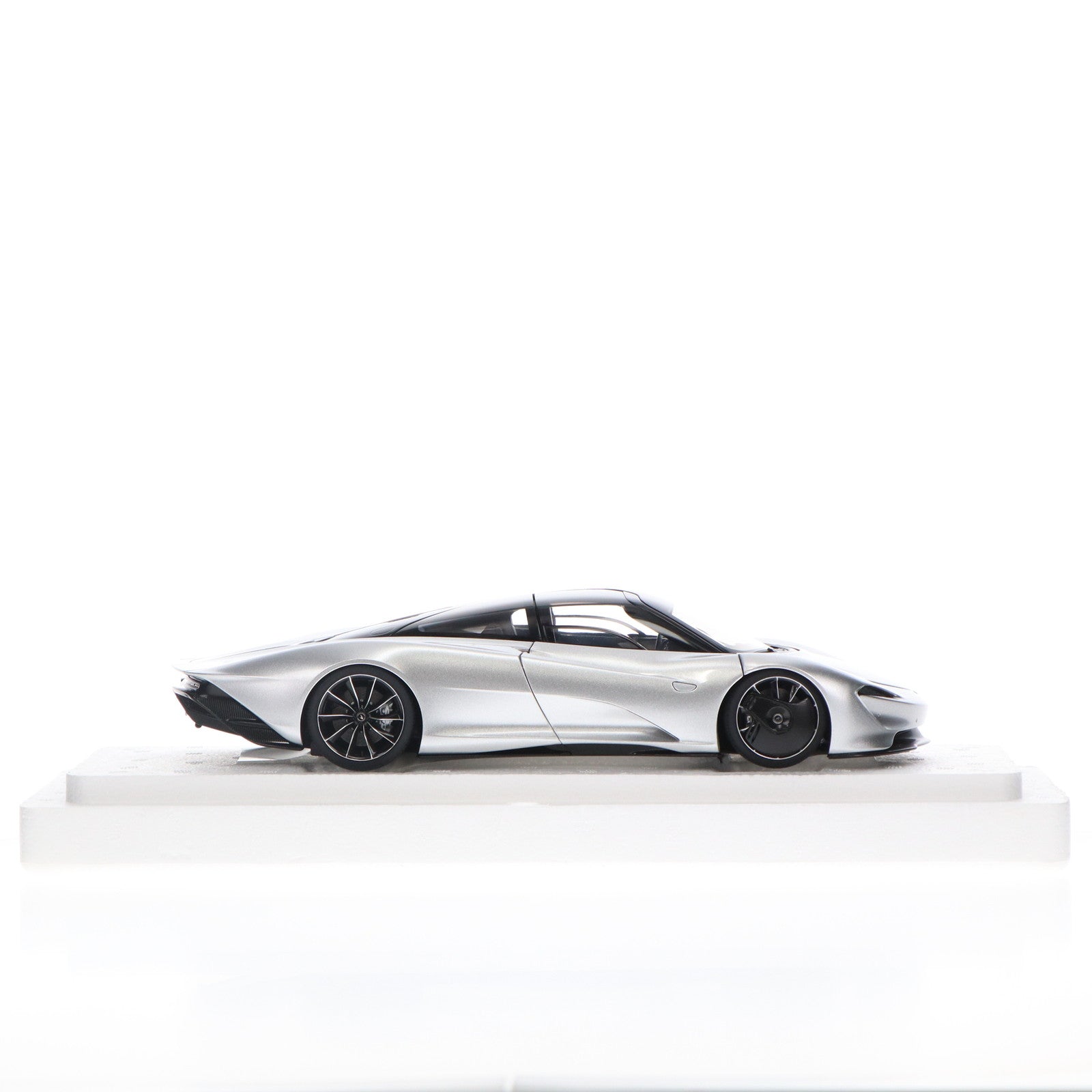 【中古即納】[MDL] オートアート・コンポジットモデルシリーズ 1/18 マクラーレン スピードテール(メタリック・シルバー) 完成品 ミニカー(76090) AUTOart(オートアート)(20230929)