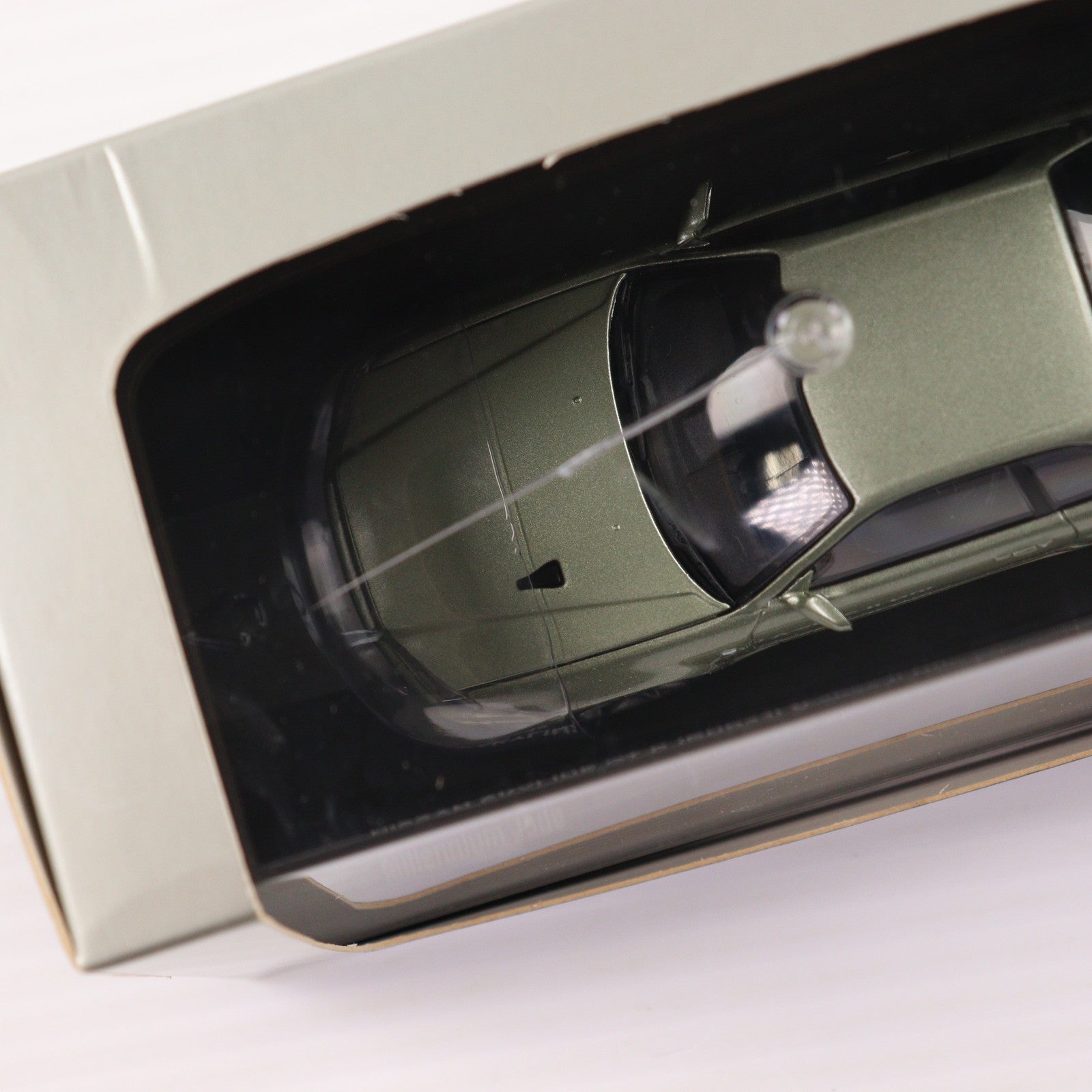【中古即納】[MDL] 1/43 NISSAN SKYLINE GT-R BNR34 V-spec II Nur(ミレニアムジェイド) 完成品 ミニカー(03381MJ) 京商(20080930)
