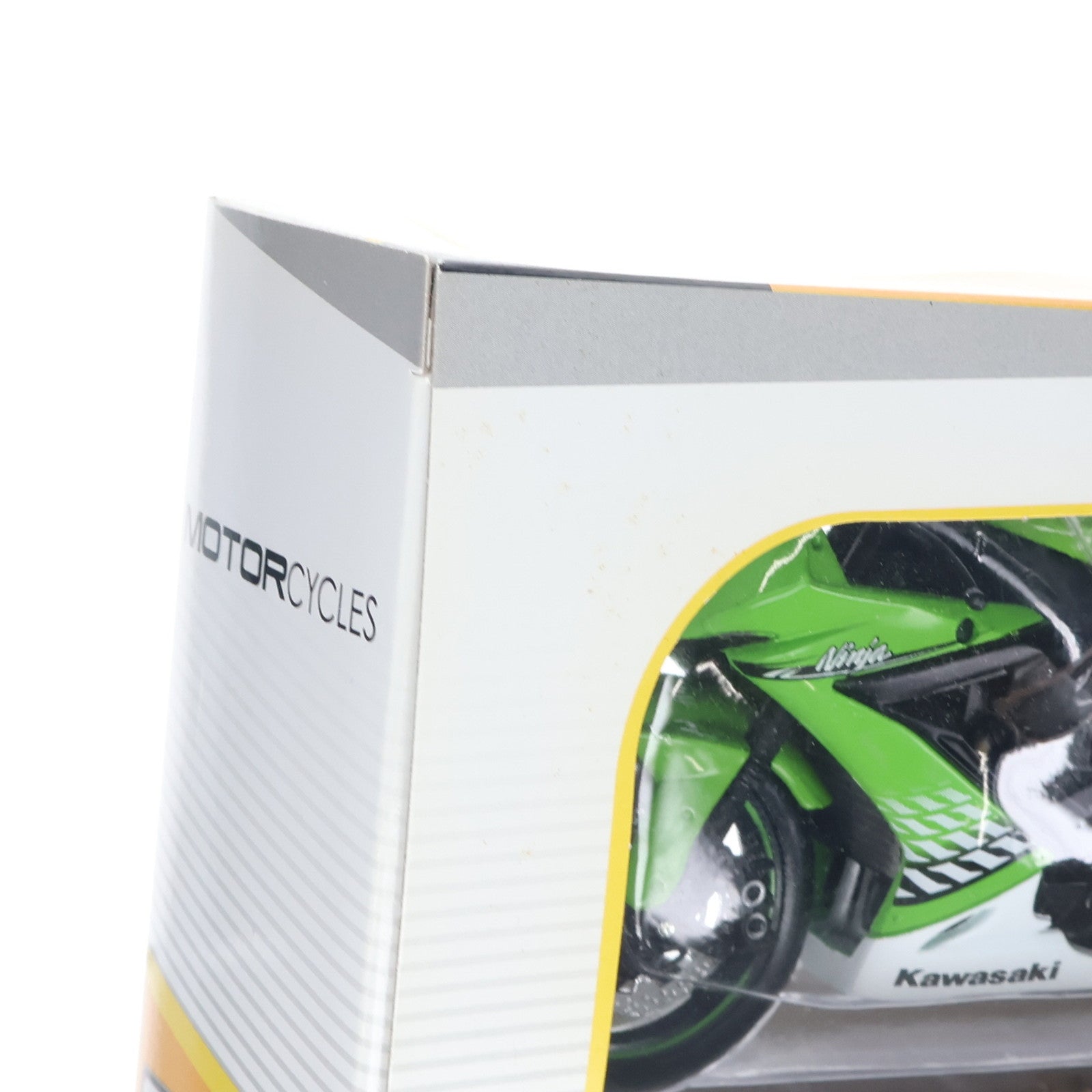 【中古即納】[MDL] (単品) モーターサイクルシリーズ 1/12 Kawasaki Ninja ZX-10R(グリーン) 完成品 ミニカー(31101) Maisto(マイスト)(20101231)