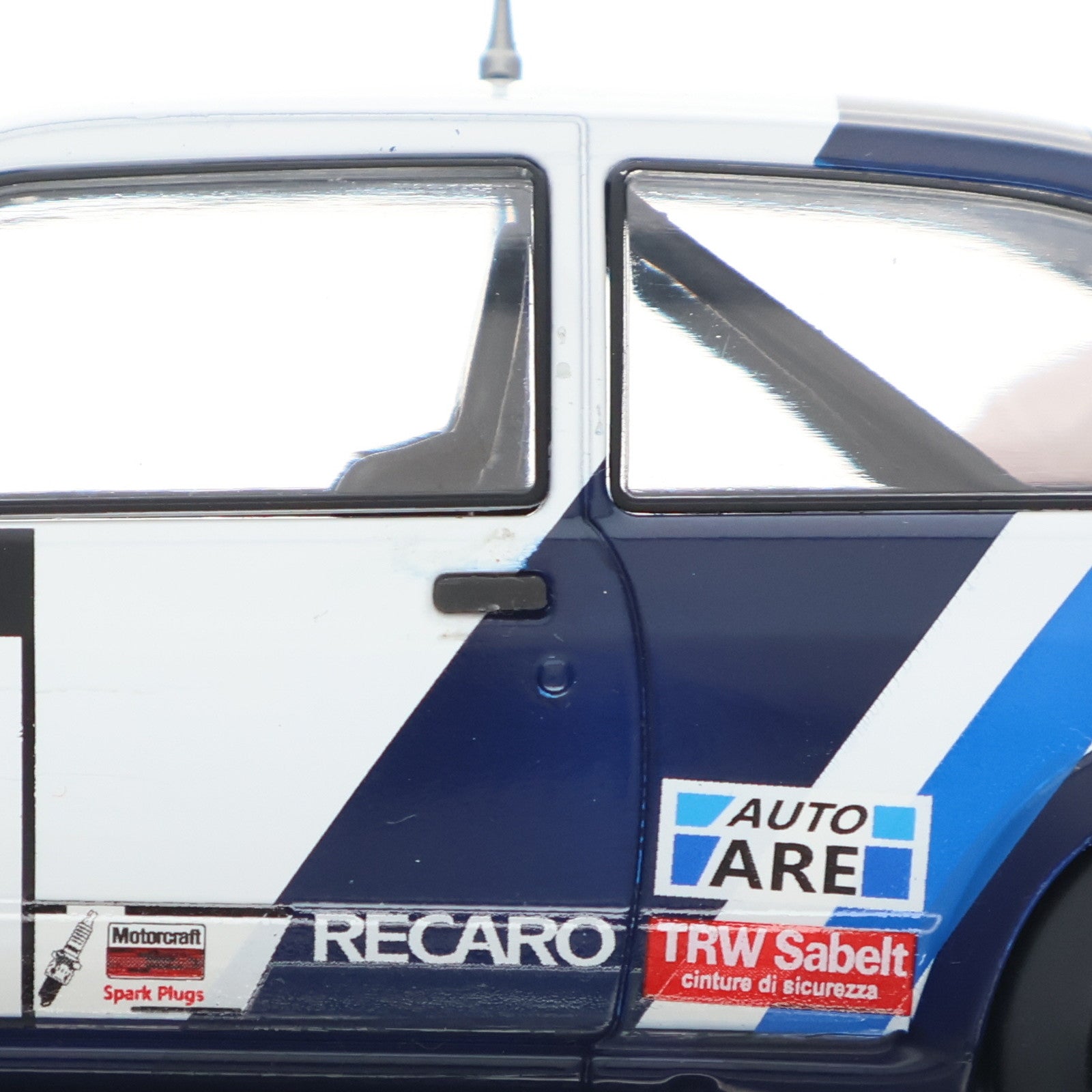 【中古即納】[MDL] 1/24 フォード シエラ RS コスワース 1988年1000湖ラリー S.Blomquist/B.Melander #4 完成品 ミニカー(24RAL032B) IXO Models(イクソモデルス)(20240425)