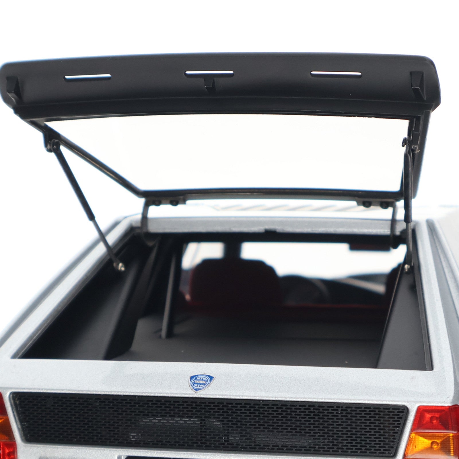 【中古即納】[MDL] シグネチャーシリーズ 1/18 ランチア デルタ S4 ストラダーレ(グレー) 完成品 ミニカー(74772) AutoArt(オートアート)(20151010)