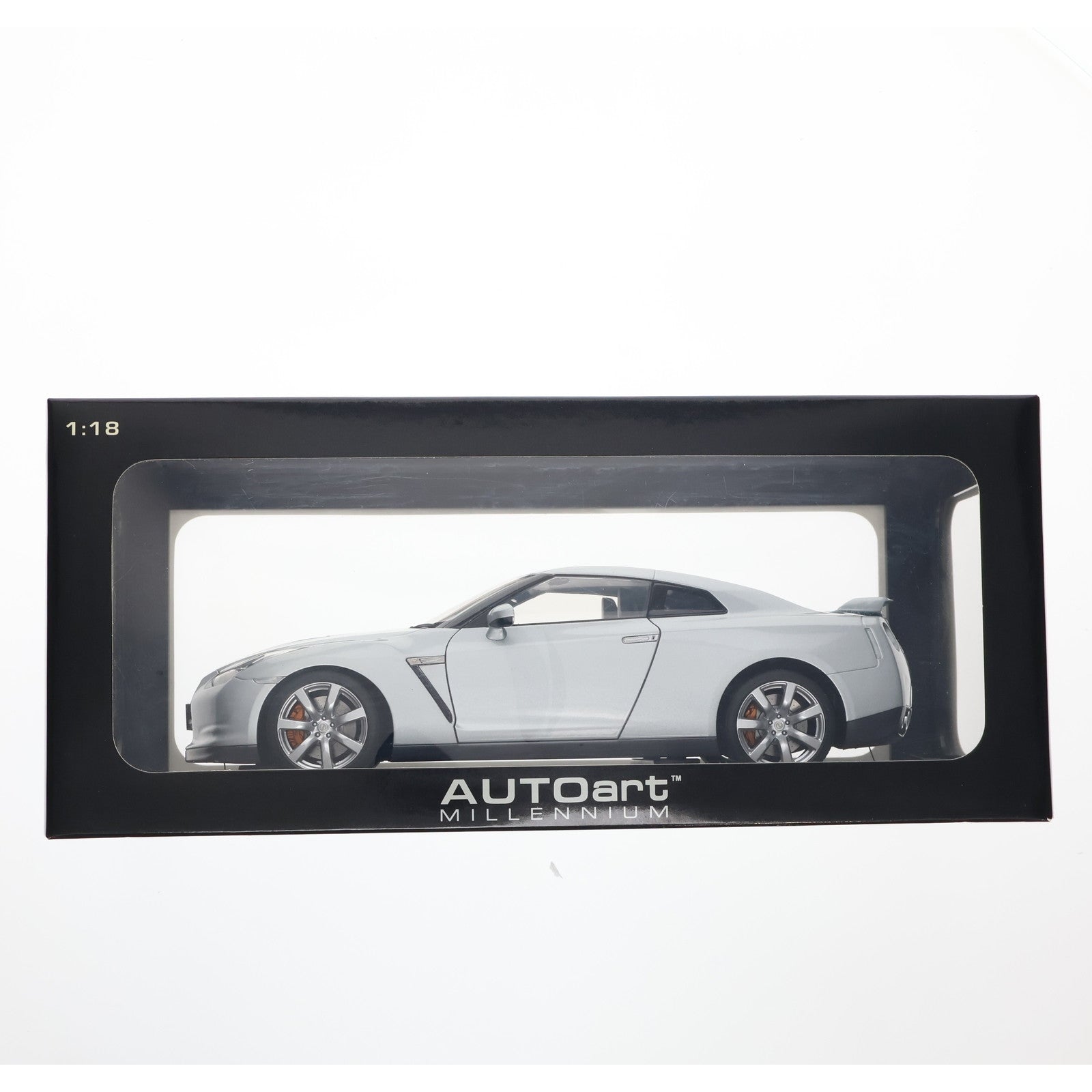 【中古即納】[MDL] MILLENNIUM 1/18 NISSAN GT-R(アルティメットメタルシルバー) 完成品 ミニカー(77386) AutoArt(オートアート)(20081220)