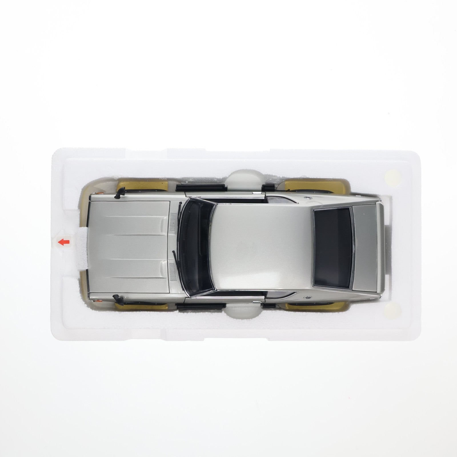 【中古即納】[MDL] 1/18 Nissan Skyline(スカイライン) 2000 GT-R KPGC110 1972 StreetSports(シルバー) 完成品 ミニカー(K08254S) 京商(20091031)