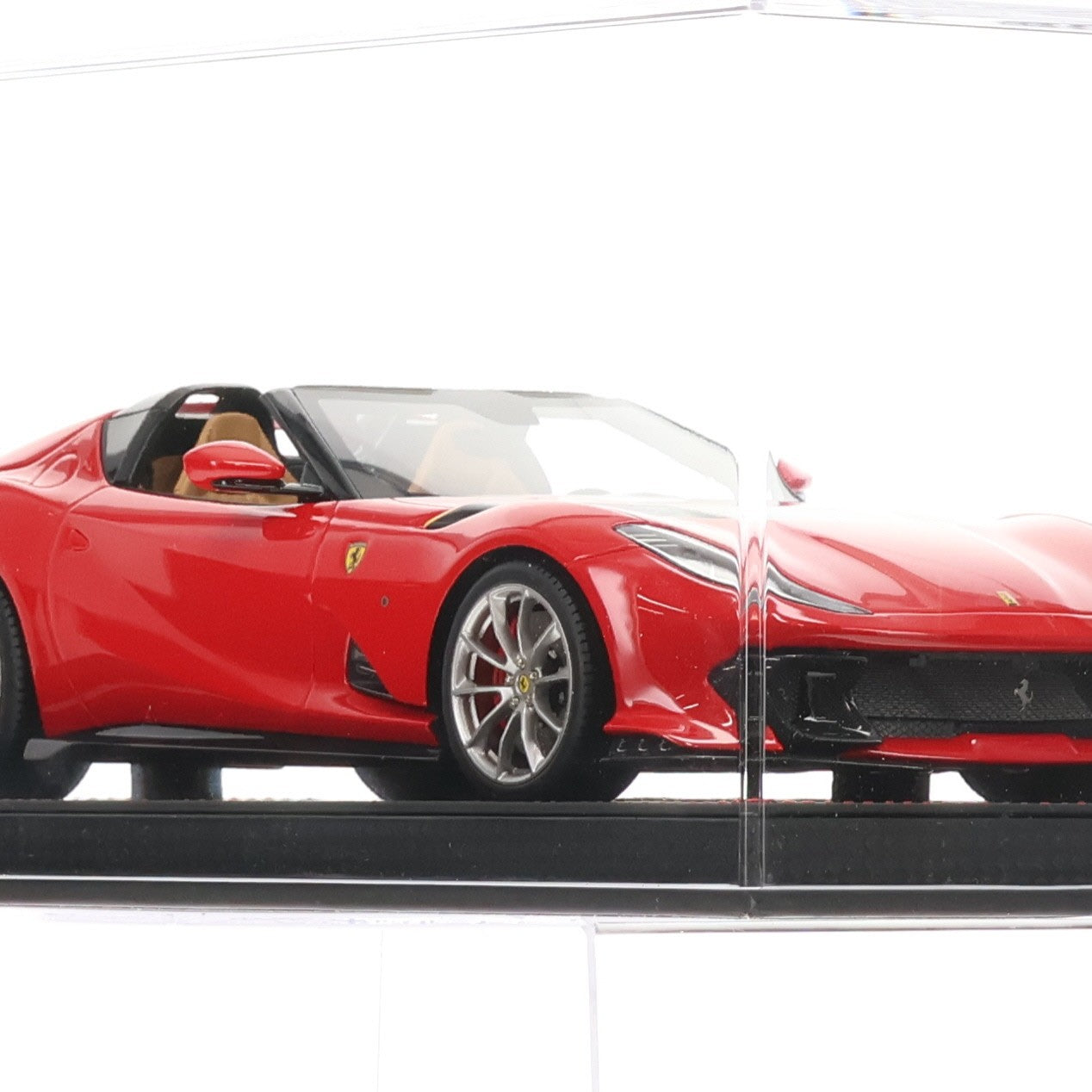 【中古即納】[MDL] 1/18 FERRARI 812 Competizione A(フェラーリ 812 コンペティツィオーネA) Corsa 322 Diamont Matt Grey Corsa Wheels/Yellow Stripe(ケース付) 完成品 ミニカー(P18209DV) BBR(20231222)