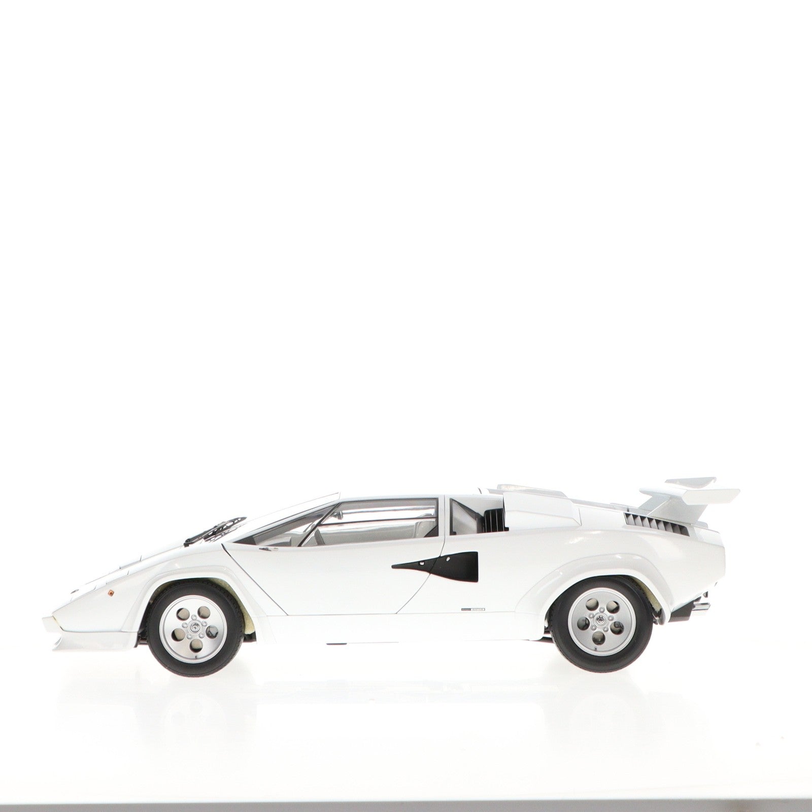 【中古即納】[MDL] 1/12 Lamborghini Countach(ランボルギーニ カウンタック) LP5000S(ホワイト) 完成品 ミニカー(K08612W) 京商(20090130)
