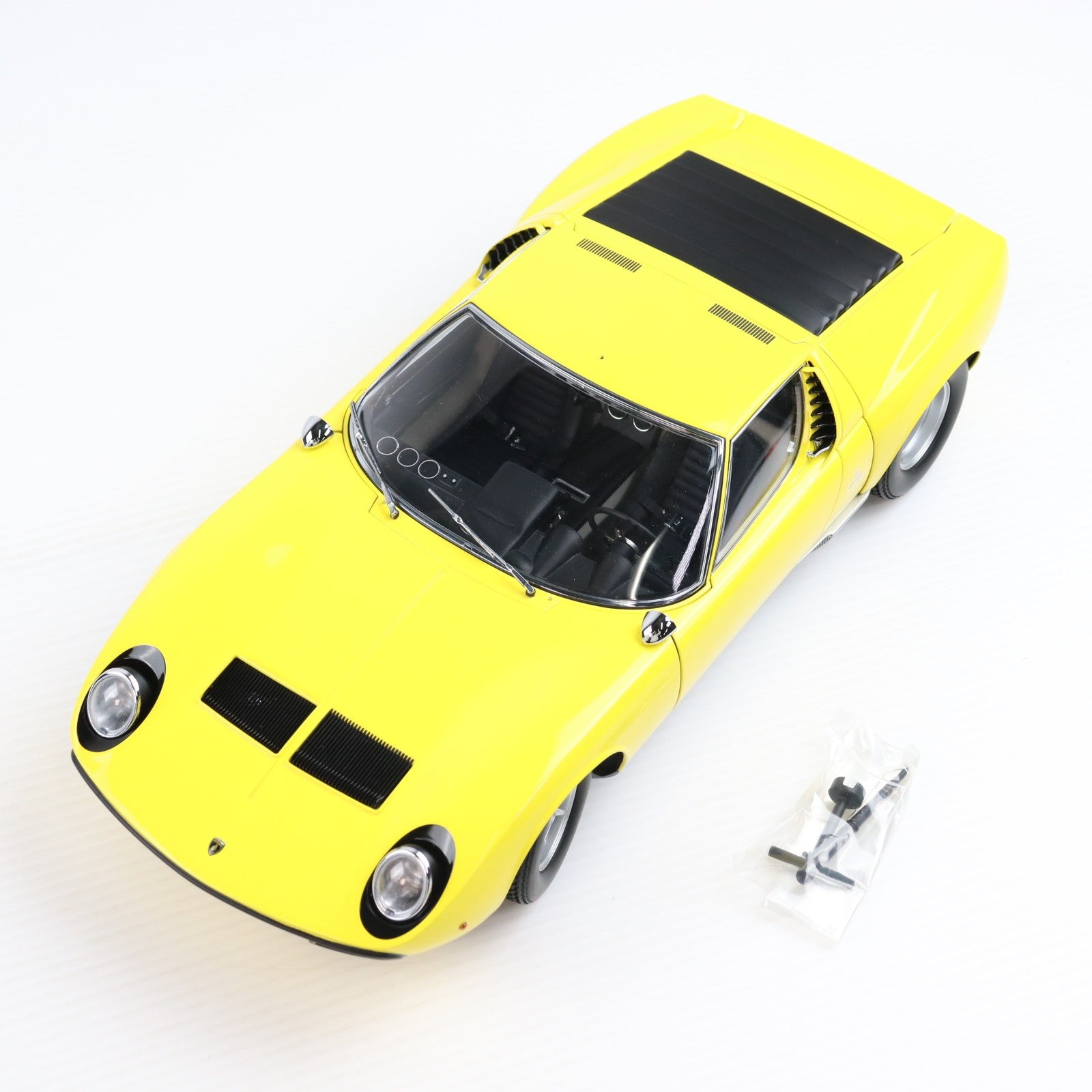 【中古即納】[MDL] 1/12 Lamborghini Miura(ランボルギーニ ミウラ) P400 SV(イエロー) 完成品 ミニカー(K08622Y) 京商(20101130)