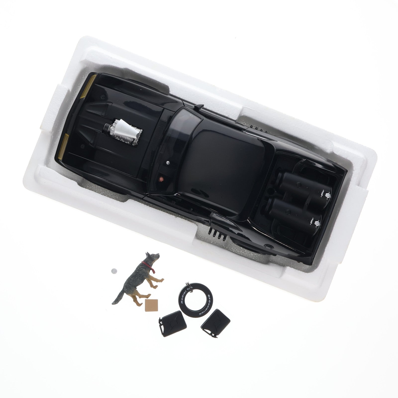 【中古即納】[MDL] MILLENNIUM 1/18 INTERCEPTOR(インターセプター) Mad Max2 THE ROAD WARRIOR(マッドマックス2 ザ・ロードウォリアー)完成品 ミニカー(72745) AUTOart(オートアート)(20080131)