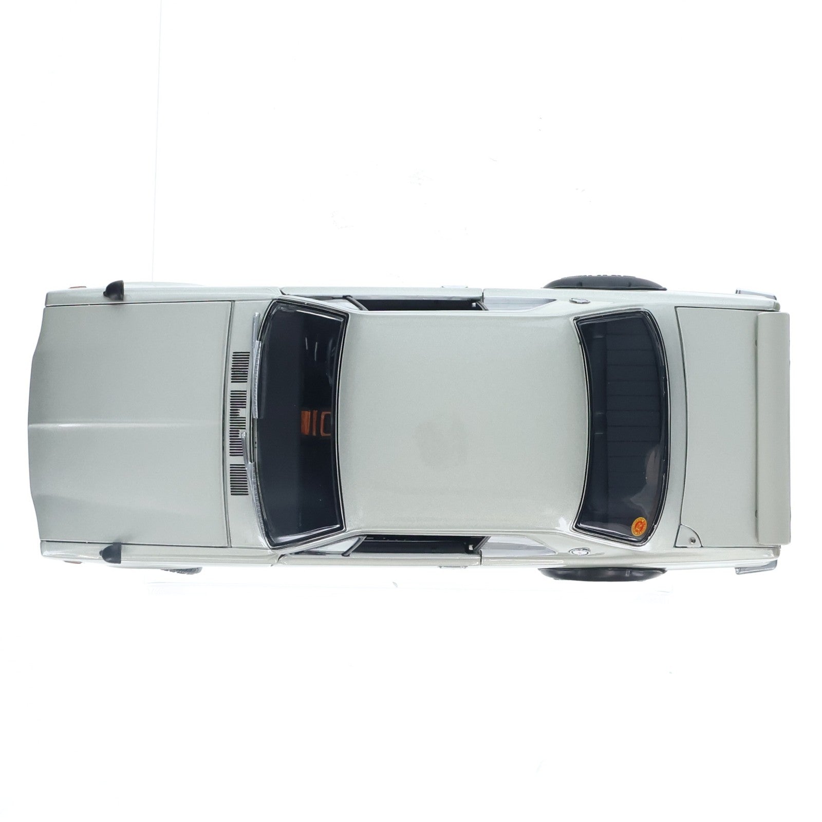【中古即納】[MDL] 1/18 NISSAN スカイライン 2000GT-R with Fスポイラー/RSワタナベ(シルバー) 完成品 ミニカー(KS08128S) 京商(20140629)
