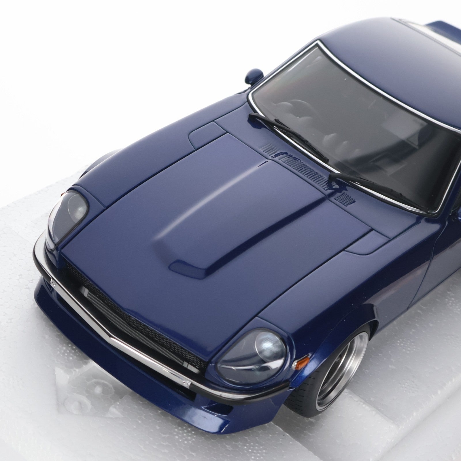 【中古即納】[MDL] 1/18 日産 フェアレディZ S30 悪魔のZ(ミッドナイトブルー) 湾岸ミッドナイト 完成品 ミニカー(77451) AUTOart(オートアート)(20161028)