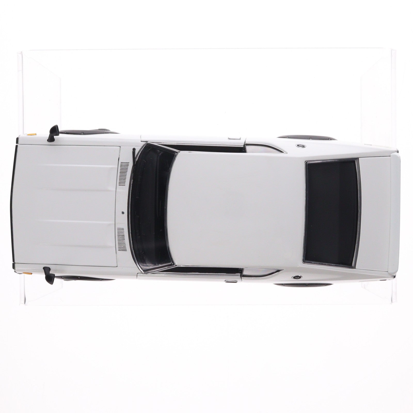 【中古即納】[MDL] 1/18 日産スカイライン GT-R ケン&メリー Fスポイラー・RSワタナベホイル ホワイト 完成品 ミニカー(K08254W) 京商(20150227)