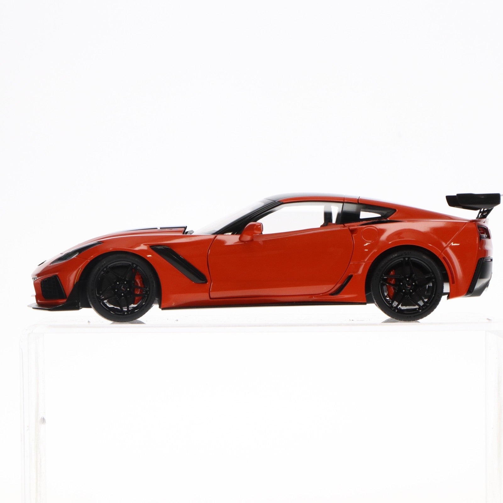【中古即納】[MDL] オートアート・コンポジットモデルシリーズ 1/18 シボレー コルベット (C7) ZR1(オレンジ) 完成品 ミニカー(71279) AUTOart(オートアート)(20240519)