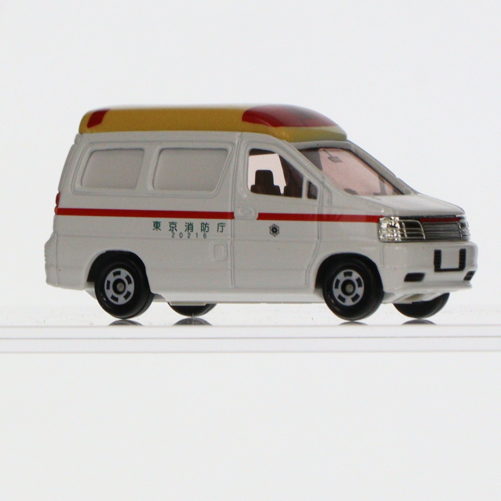 【中古即納】[MDL] トミカ No.12 1/64 日産 高規格救急車(ホワイト×レッド/赤箱) 完成品 ミニカー タカラトミー(20060819)