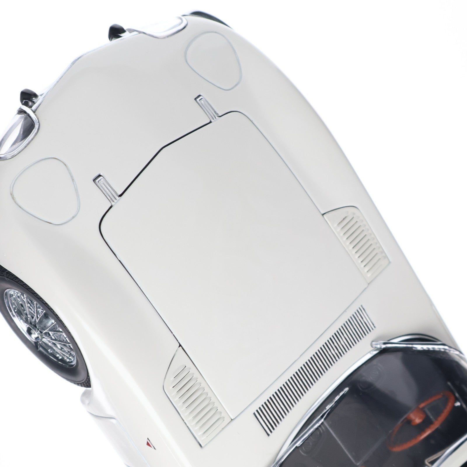 【中古即納】[MDL] 1/18 トヨタ2000GT CABRIO(カブリオレ) JAMES BOND VERSION(WHITE) YOU ONLY LIVE TWICE 007は二度死ぬ 完成品 ミニカー(78731) AutoArt(オートアート)(20020420)