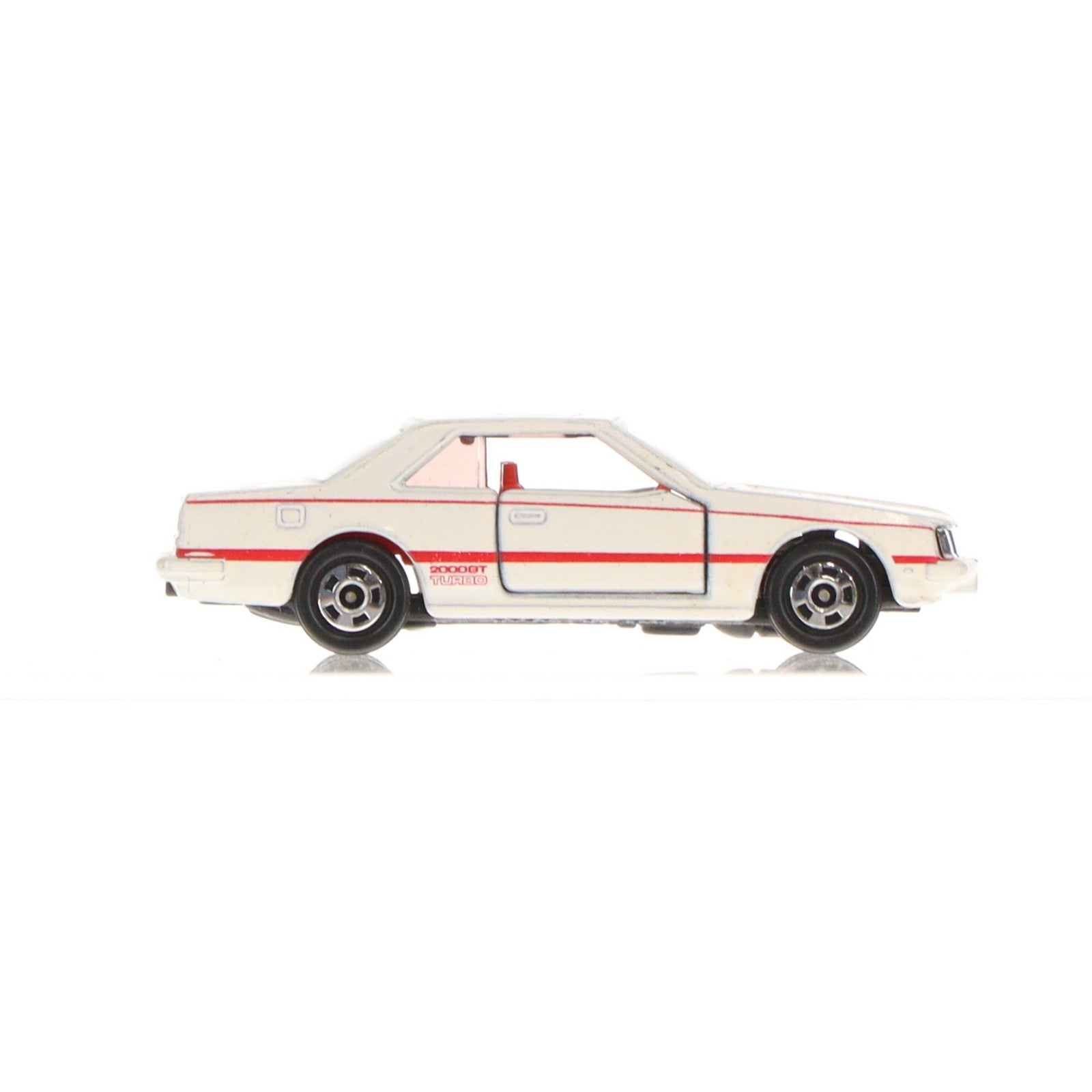 【中古即納】[MDL] トミカ No.20 1/65 ニッサン スカイライン 2000ターボGT-E・S(アイボリー×レッド/黒箱/日本製) 完成品 ミニカー トミー(19991231)