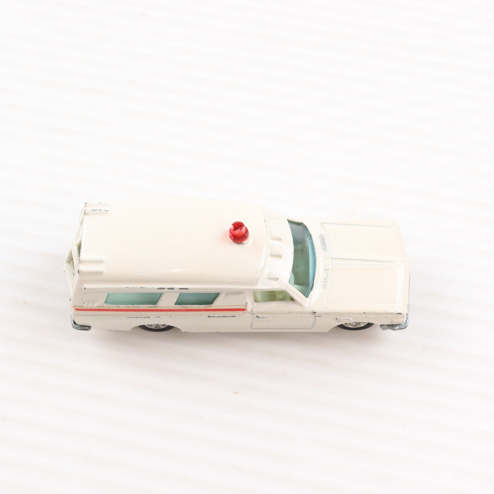 【中古即納】[MDL] トミカ No.40 1/70 トヨタ救急車(ホワイト×レッド/黒箱/日本製) 完成品 ミニカー トミー(19991231)
