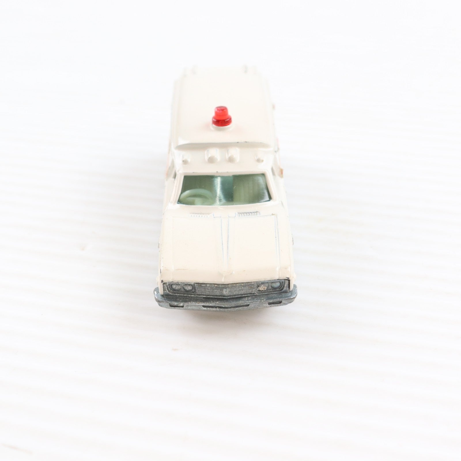 【中古即納】[MDL] トミカ No.40 1/70 トヨタ救急車(ホワイト×レッド/黒箱/日本製) 完成品 ミニカー トミー(19991231)