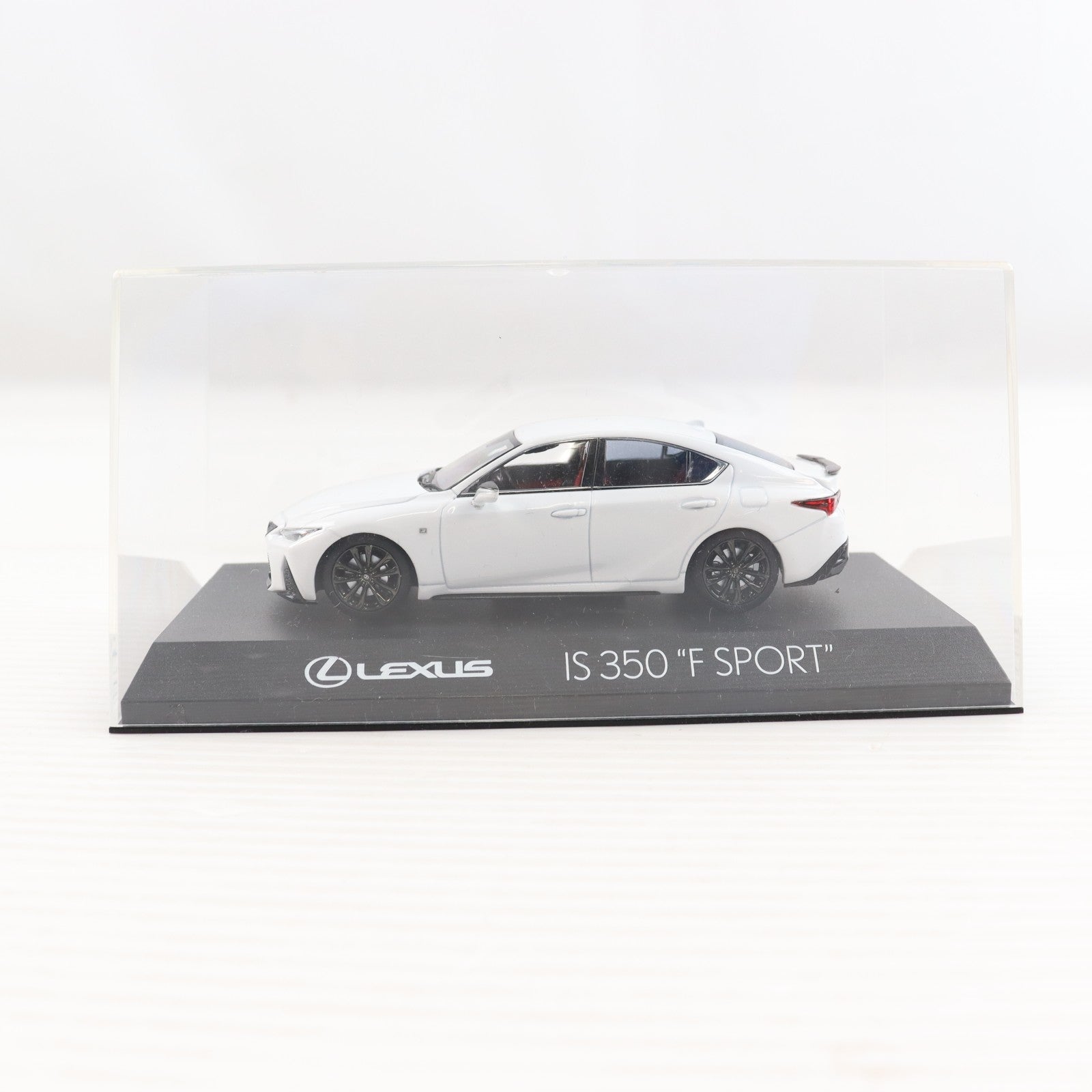 【中古即納】[MDL] 1/43 レクサス IS350 F SPORT(スポーツ)(ホワイトノーヴァガラスフレーク) 完成品 ミニカー(KS03904W) 京商(20210531)