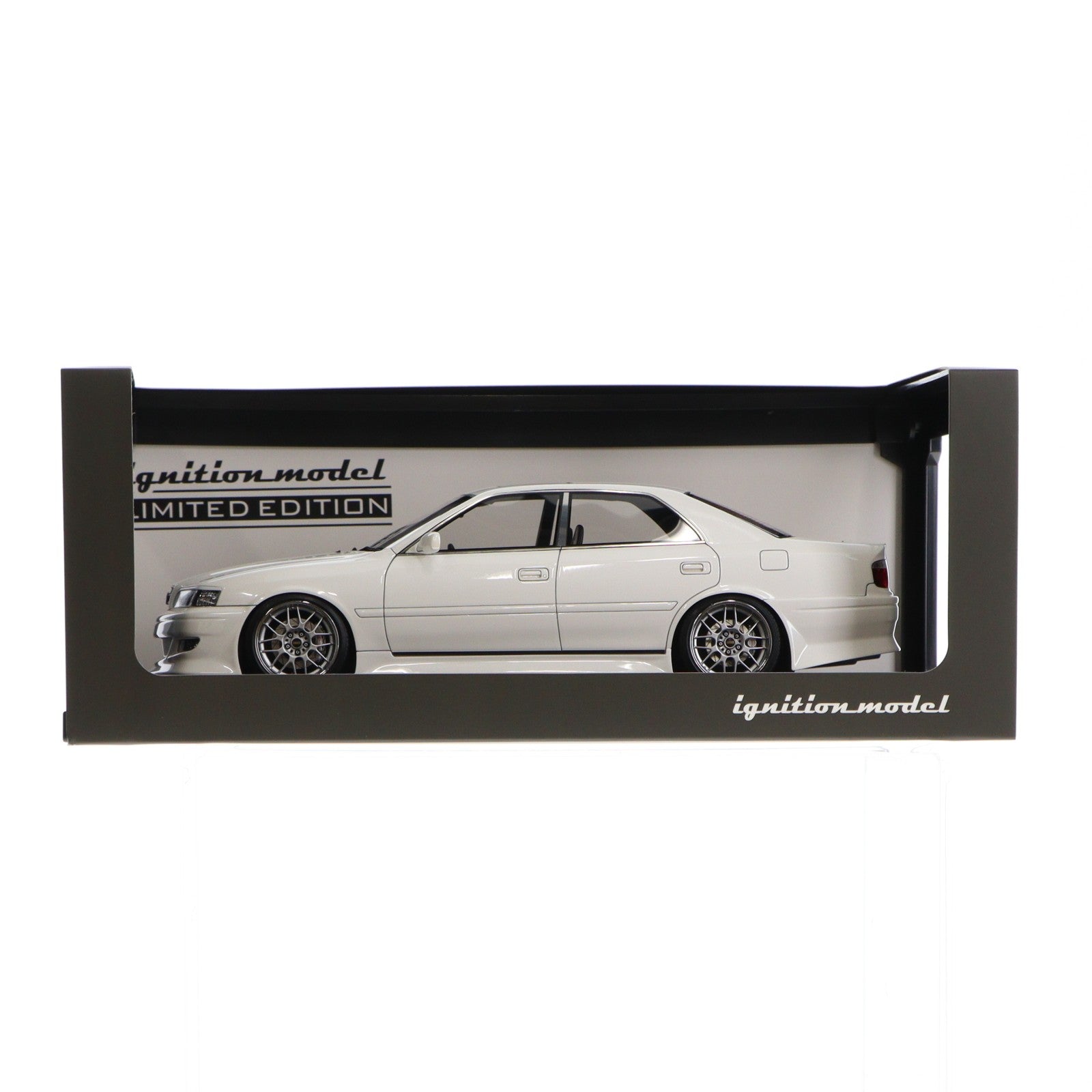 【中古即納】[MDL] (再販) 1/18 VERTEX(ヴァーテックス) JZX100 Chaser(チェイサー) Pearl White(パールホワイト) With Engine 完成品 ミニカー(IG3313) ignition model(イグニッションモデル)(20250331)