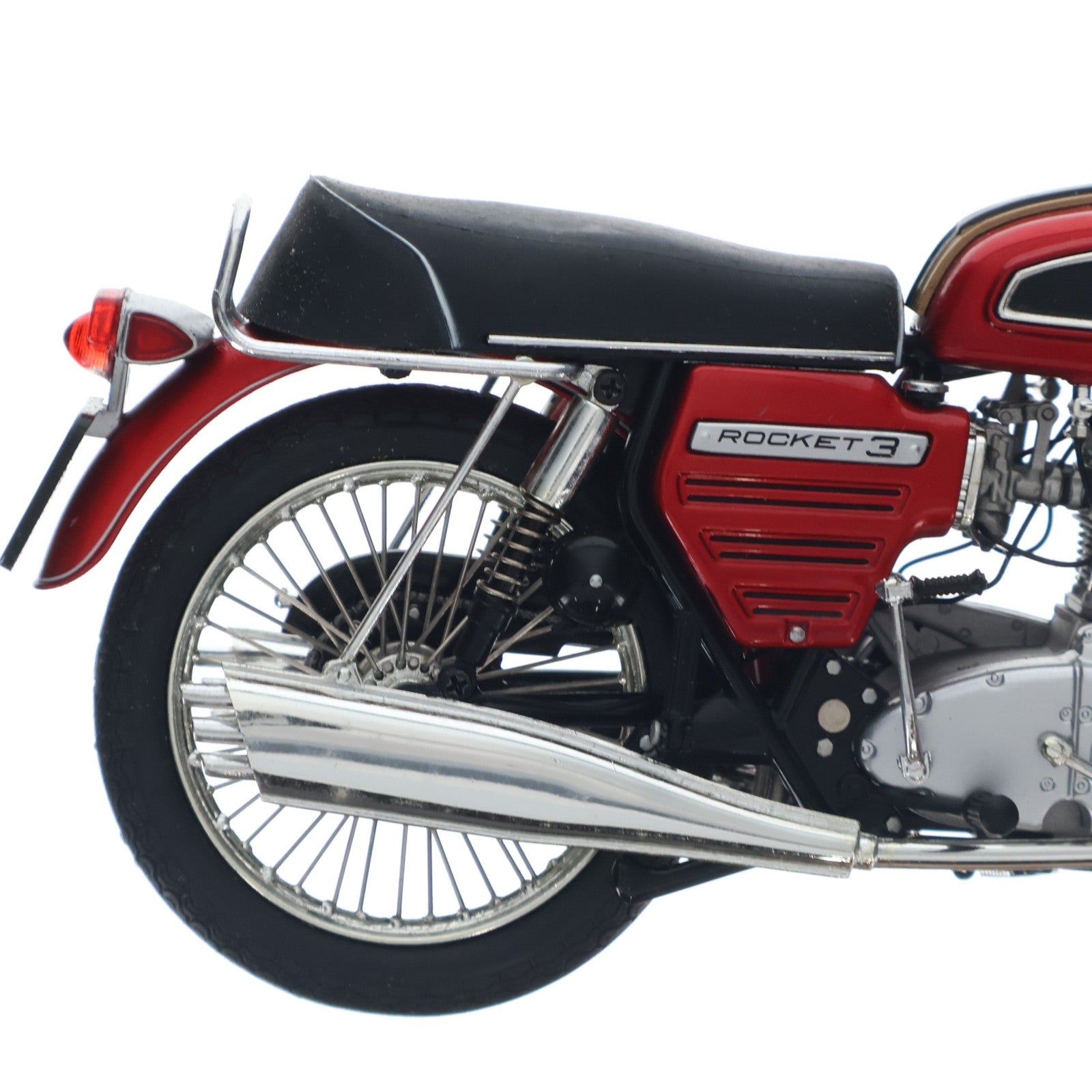 【中古即納】[MDL] MINICHAMPS(ミニチャンプス) 1/12 BSA Rocket(ロケット) III・1968 レッド 完成品 ミニカー(122130100) Paul's Model Art(ポールズ・モデルアート)(20130125)