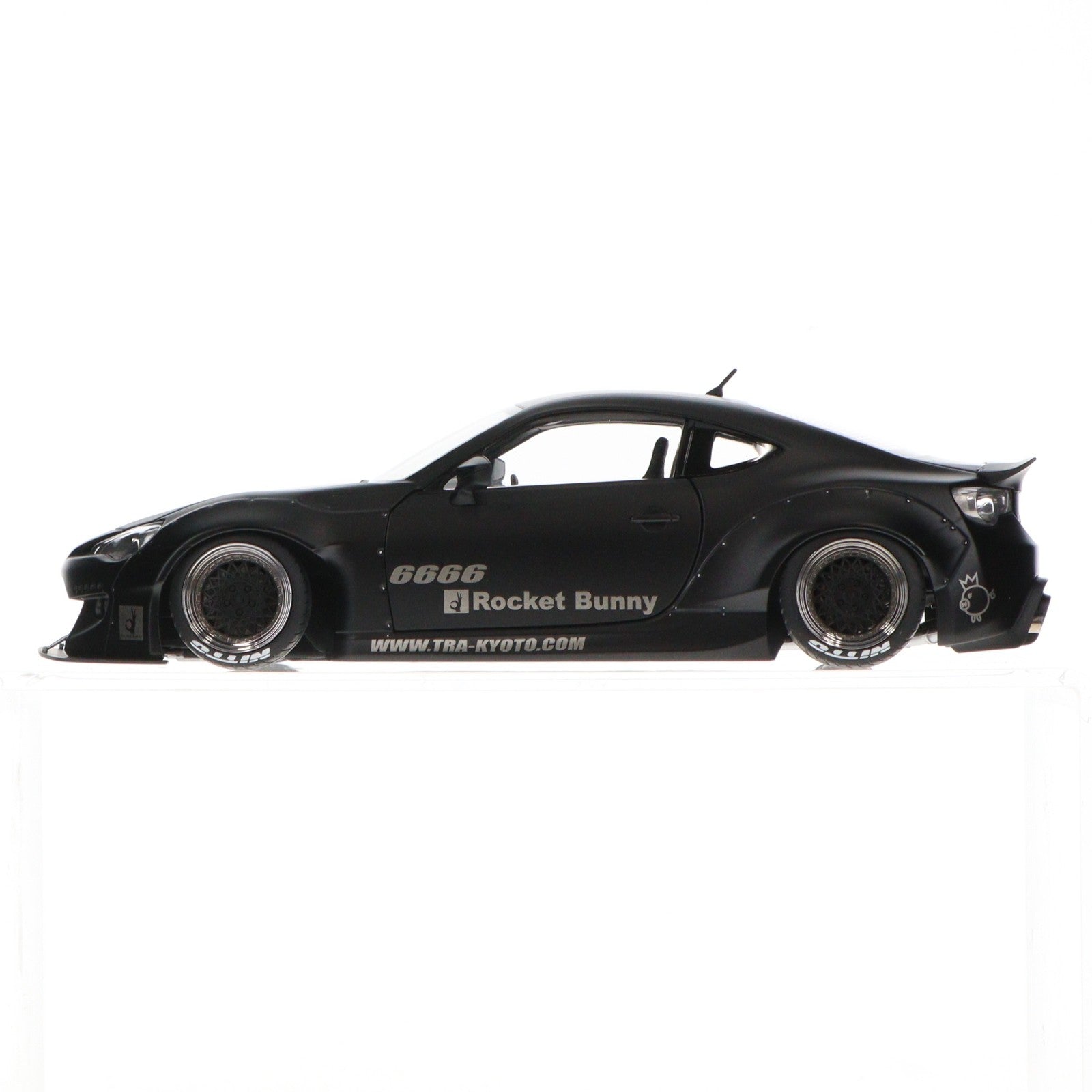 【中古即納】[MDL] 1/18 ロケットバニー 86(マットブラック/ブラックホイール) 完成品 ミニカー(38563) AUTOart(オートアート)(20200228)