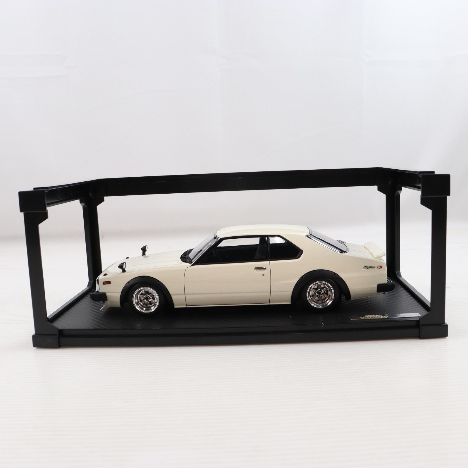 【中古即納】[MDL] 1/18 Nissan Skyline(スカイライン) 2000 Turbo GT-ES C211(ホワイト) 完成品 ミニカー(IG1095) ignition model(イグニッションモデル)(20180504)