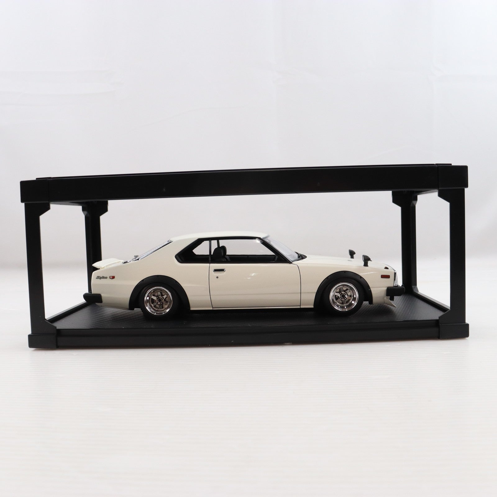 【中古即納】[MDL] 1/18 Nissan Skyline(スカイライン) 2000 Turbo GT-ES C211(ホワイト) 完成品 ミニカー(IG1095) ignition model(イグニッションモデル)(20180504)