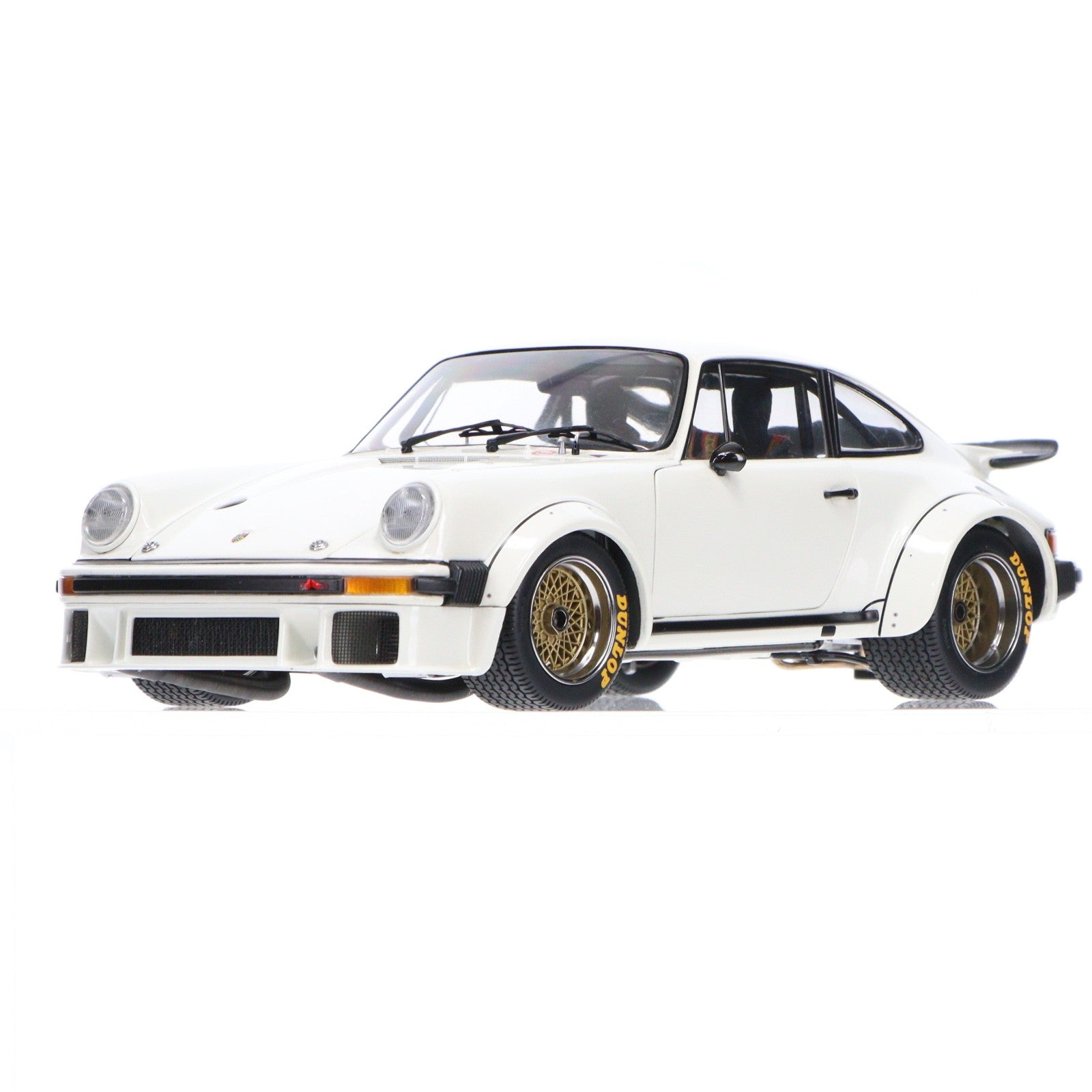 【中古即納】[MDL] RACING LEGENDS 1/18 PORSCHE 934RSR 1976 Works Prototype (Authentic Porsche White) 完成品 ミニカー(RLG18090) EXOTO(20010101)
