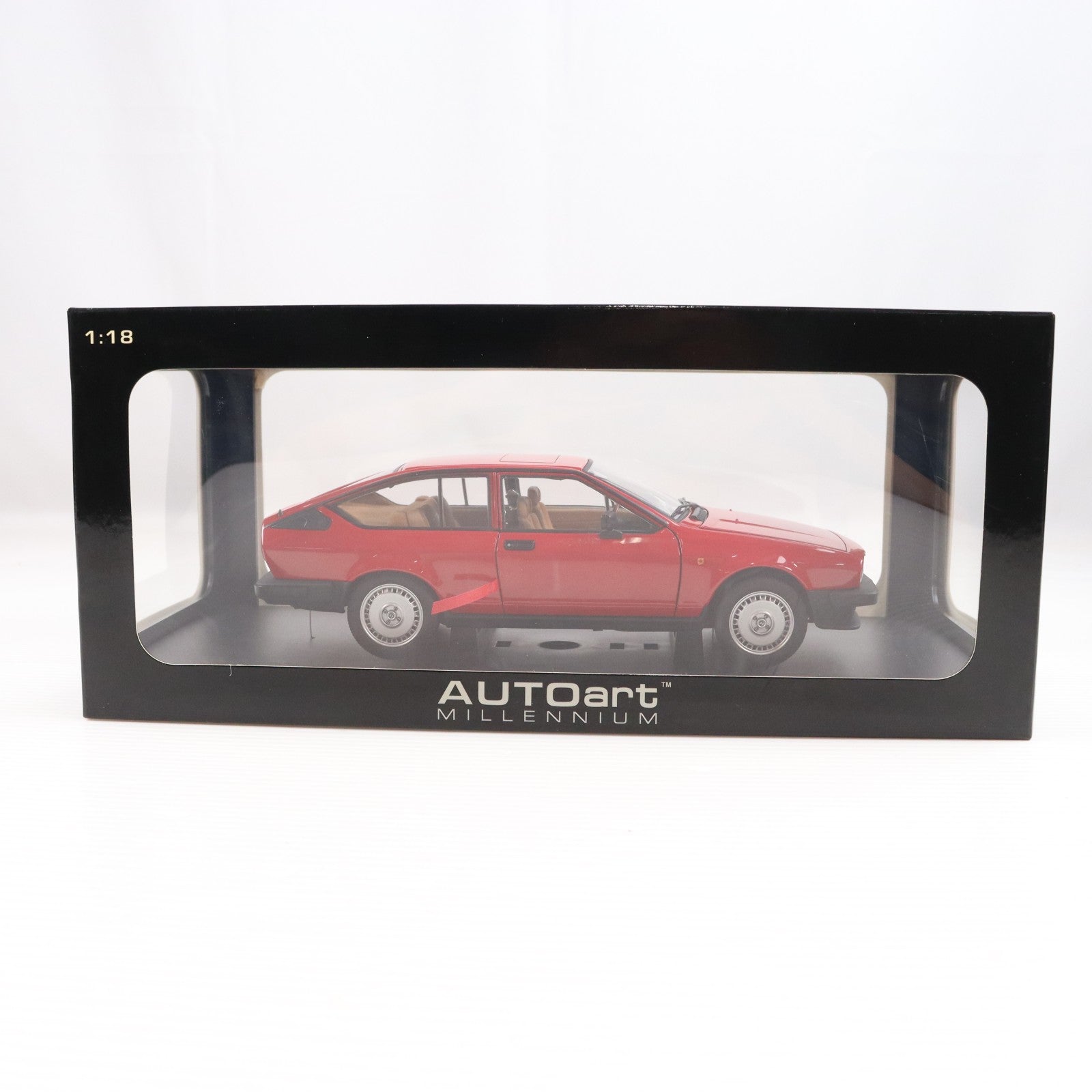 【中古即納】[MDL] MILLENNIUM 1/18 Alfa Romeo Alfetta(アルファロメオ アルフェッタ) GTV 2.0 1980 Red 完成品 ミニカー(70146) AUTOart(オートアート)(20090415)