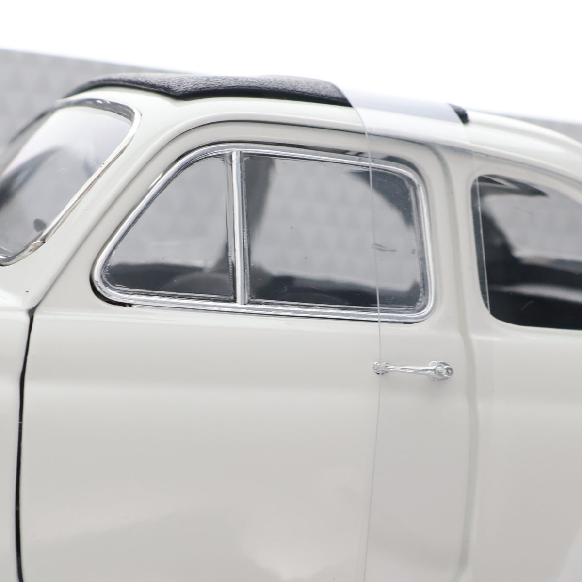 【中古即納】[MDL] 1/18 フィアット 500 F 1965(ホワイト) 完成品 ミニカー(海外流通版) BBURAGO(ブラゴ)(19991231)