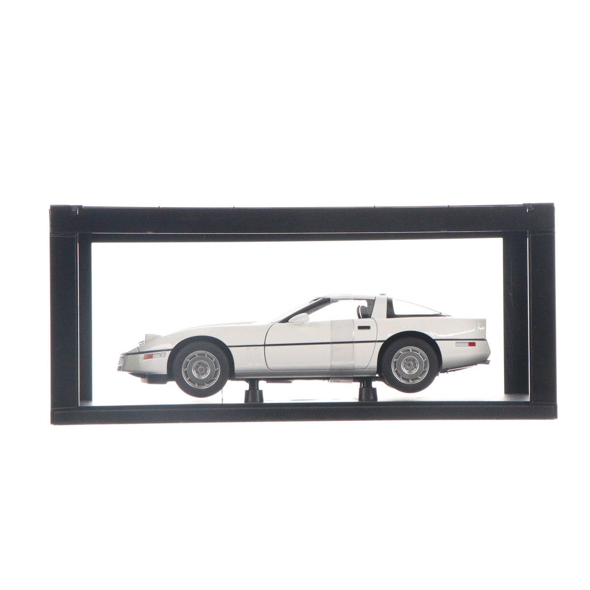 【中古即納】[MDL] 1/18 シボレー コルベット 1986 ホワイト 完成品 ミニカー(71243) AUTOart(オートアート)(20120913)