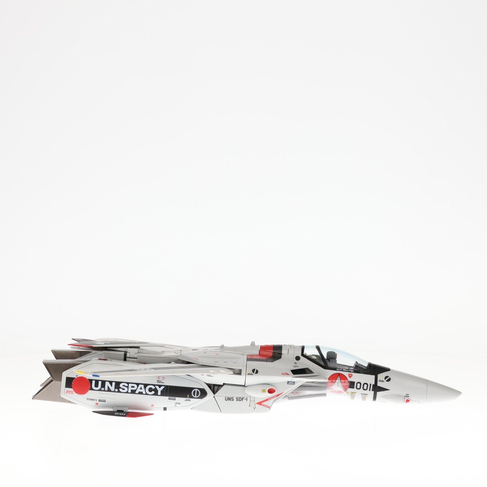 【中古即納】[TOY]魂ウェブ商店限定 DX超合金 劇場版 VF-1S ストライクバルキリー(一条輝機) メカニックエディション 劇場版 超時空要塞マクロス 愛・おぼえていますか 完成トイ バンダイ(20231114)