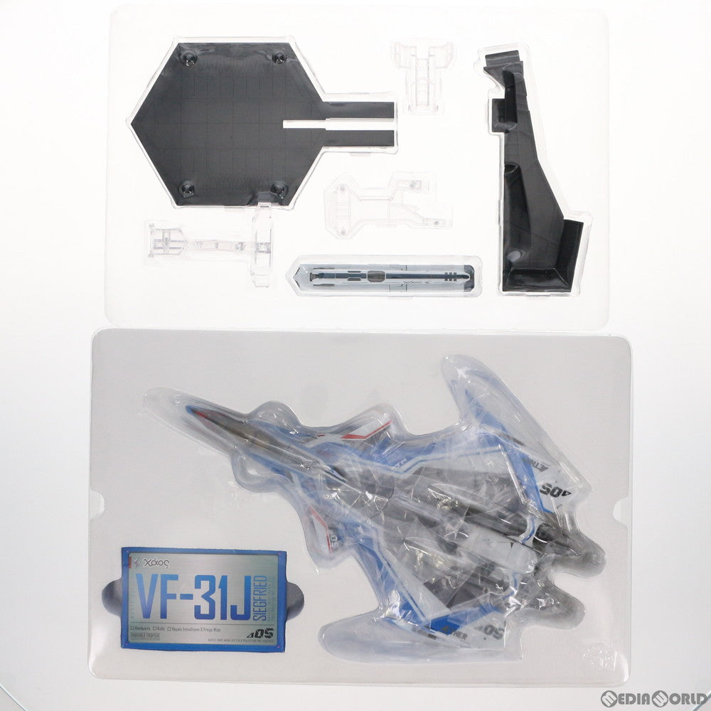 【中古即納】[TOY] DX超合金 劇場版VF-31Jジークフリード(ハヤテ・インメルマン機)【フォールドプロジェクションユニット装備】 劇場版マクロスΔ(デルタ) 絶対LIVE!!!!!! 完成トイ バンダイスピリッツ(20211023)